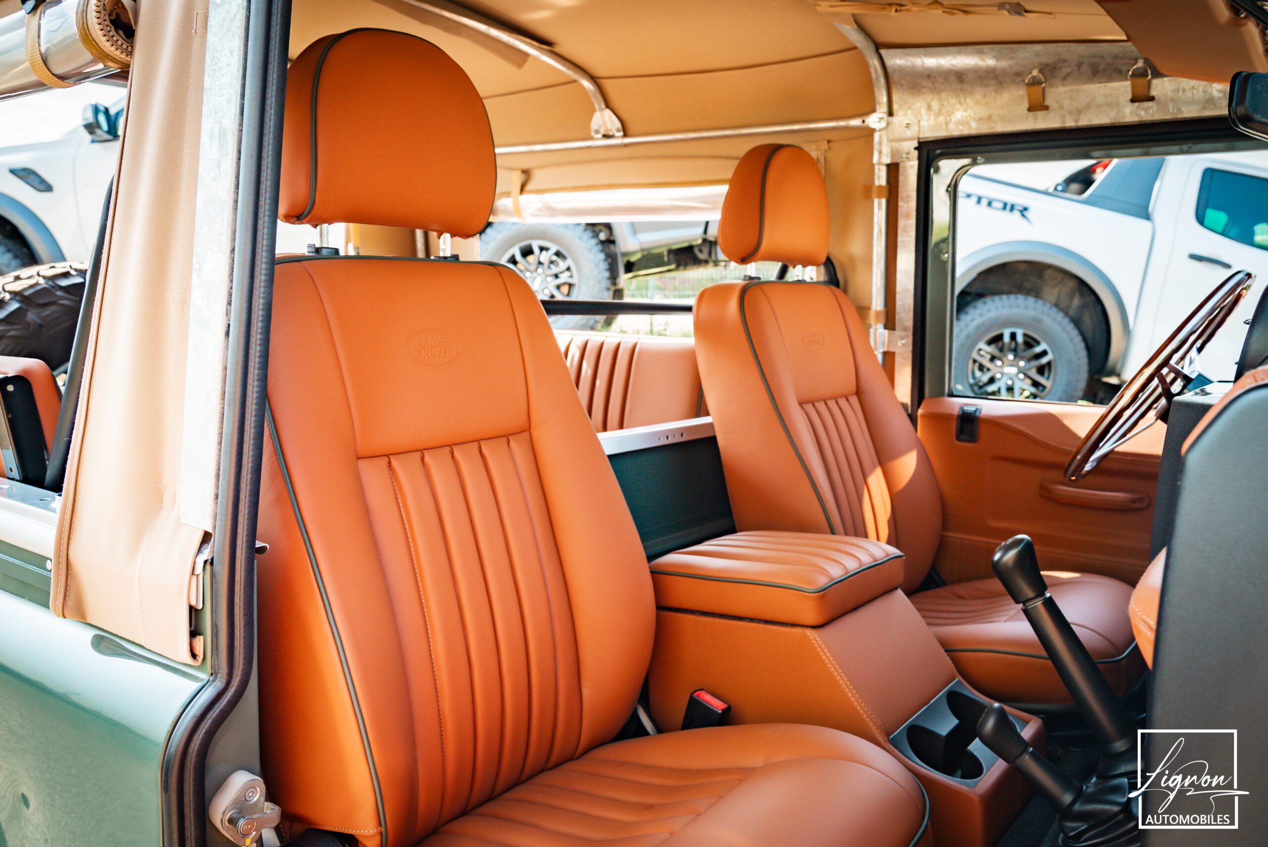 Photo Land Rover Defender 90 td4 2.2 Soft Top "Keswick Green"