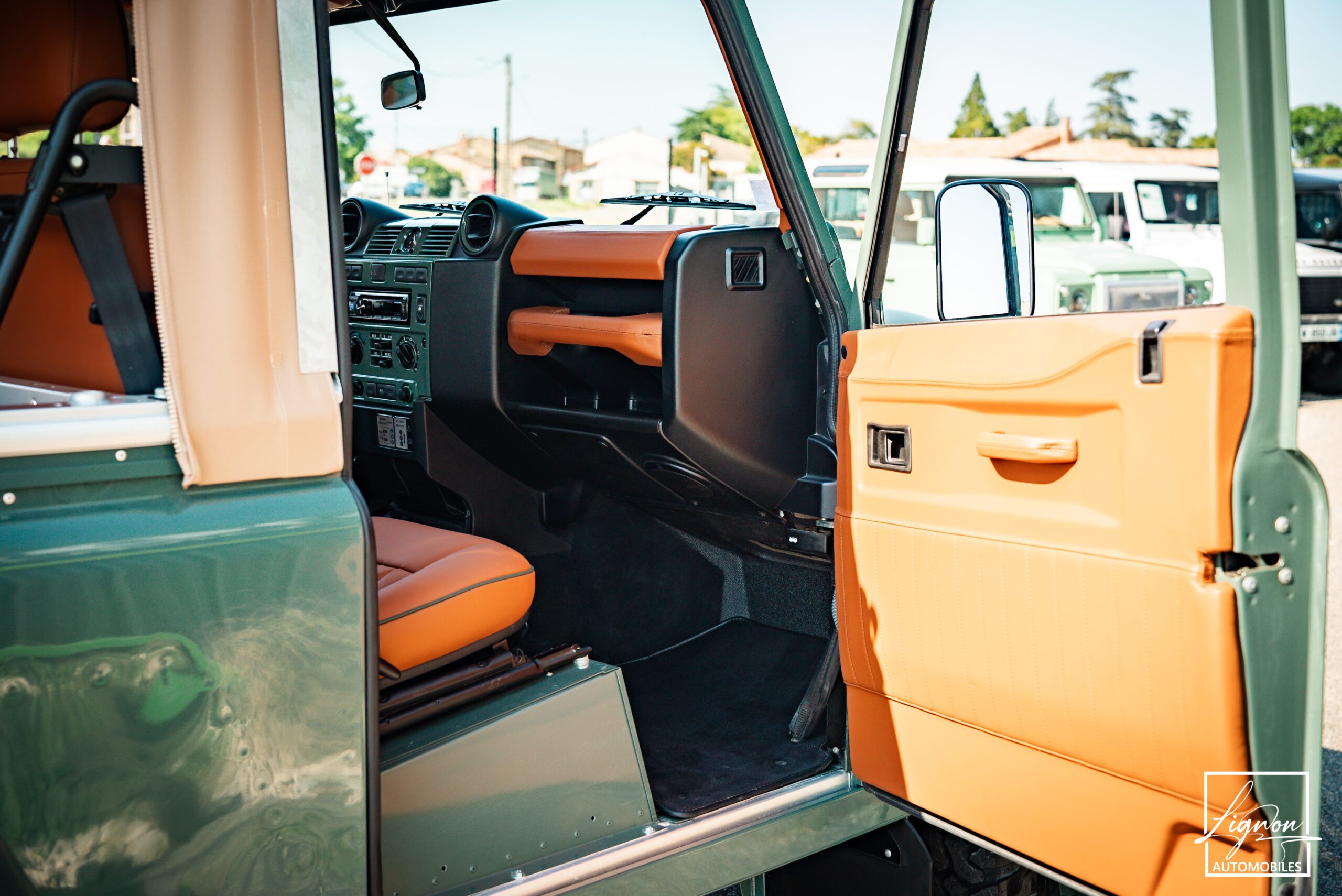 Photo Land Rover Defender 90 td4 2.2 Soft Top "Keswick Green"