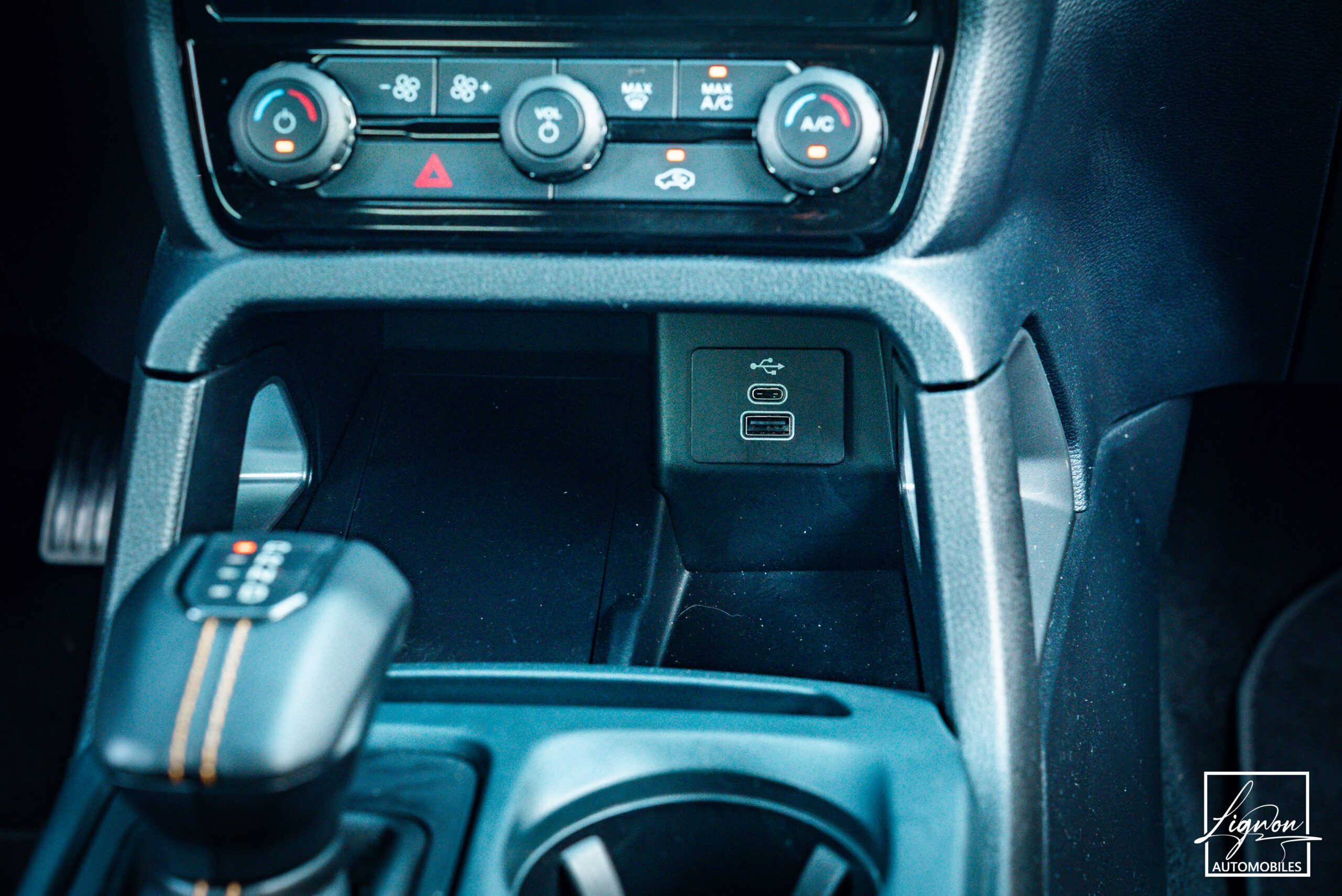 Photo Ford Ranger Wildtrak Double Cabine 2.0 ECOBLUE 205 CH - TVA RECUPERABLE