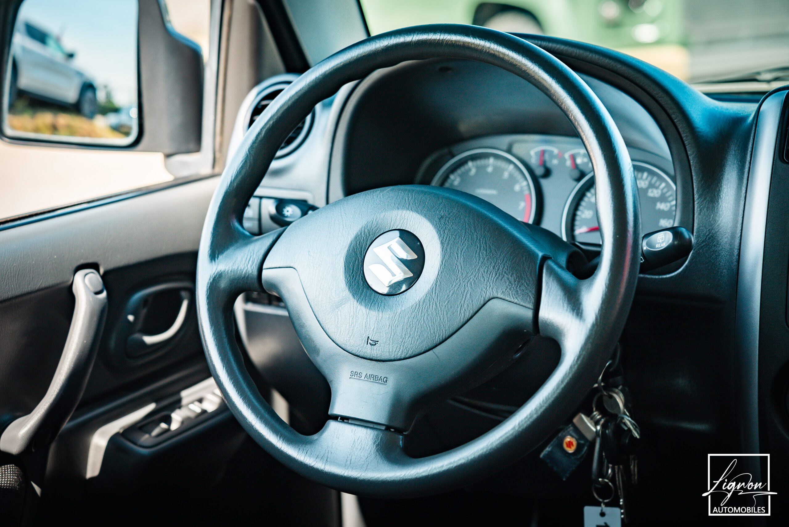 Photo Suzuki Jimny 1.3 VVT 85CH 8 000km Seulement ! Attelage