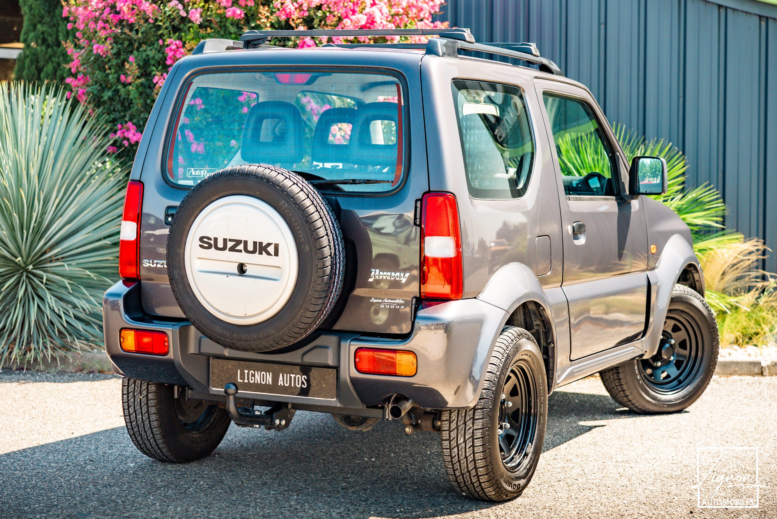 Photo Suzuki Jimny 1.3 VVT 85CH 8 000km Seulement ! Attelage