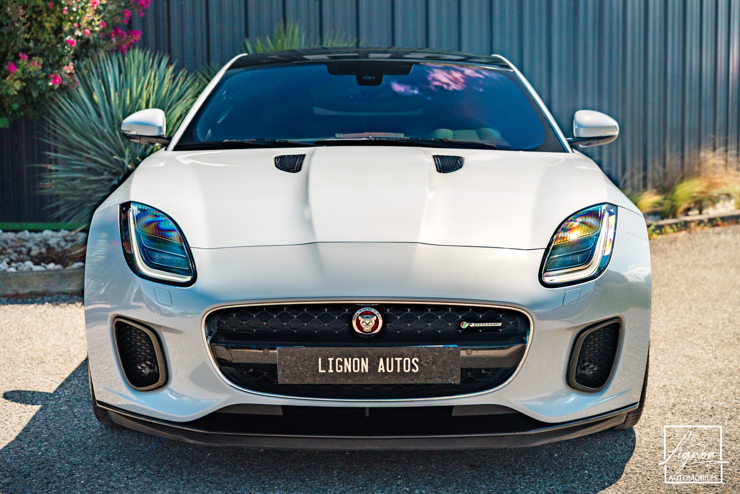 Photo Jaguar F-type Coupé 3.0 v6 P 340 R-Dynamic BVA8 - Toit Panoramique