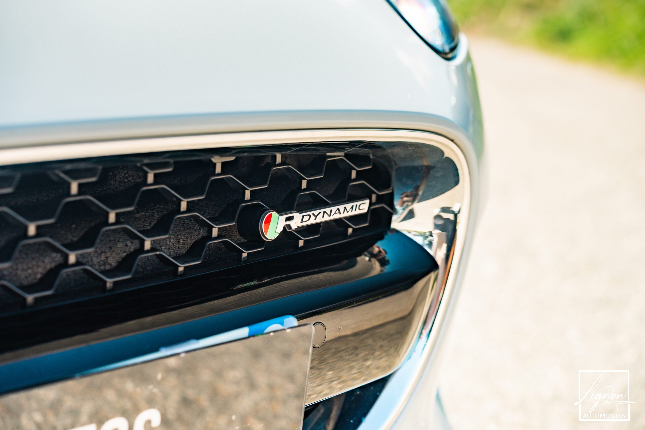 Photo Jaguar F-type Coupé 3.0 v6 P 340 R-Dynamic BVA8 - Toit Panoramique