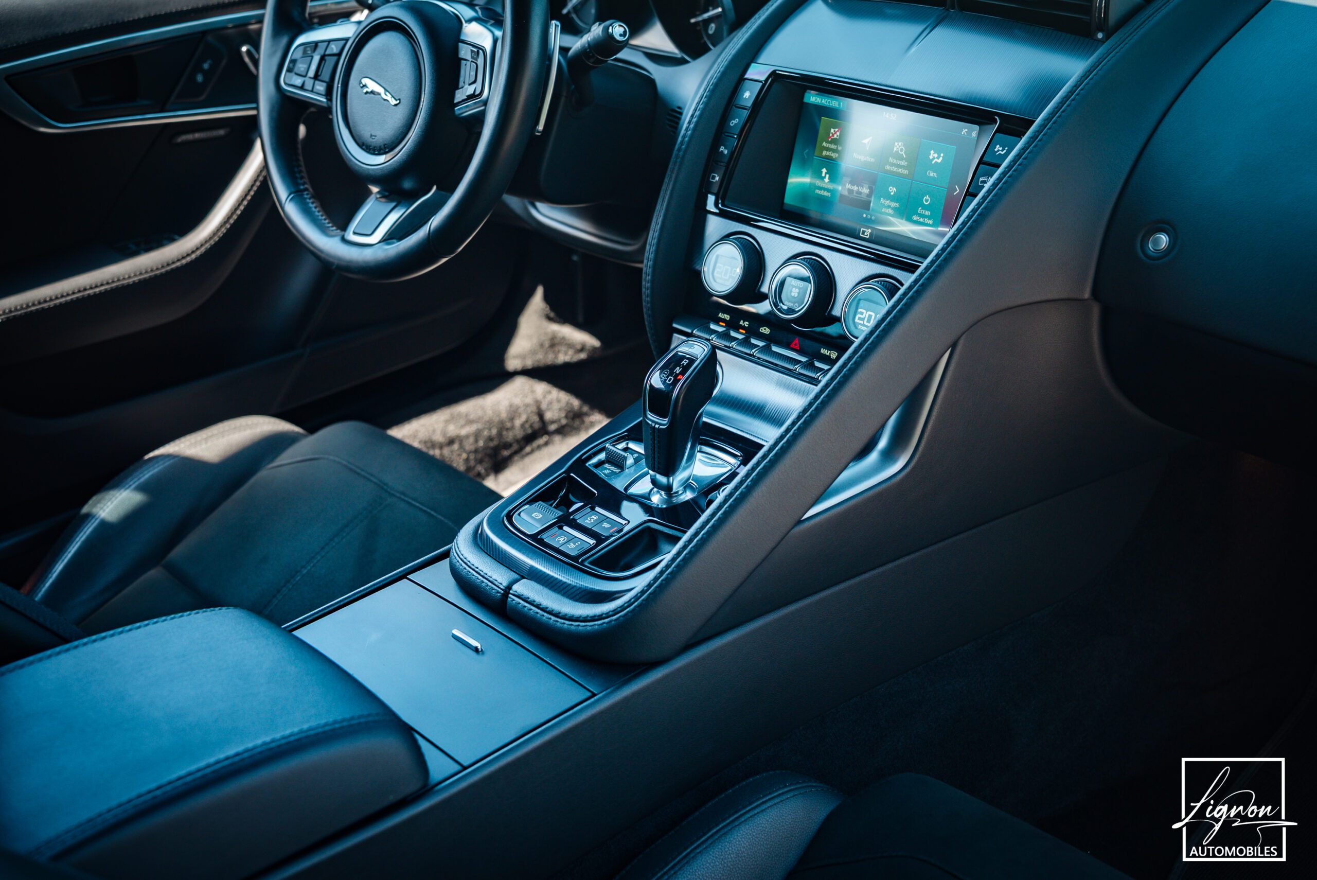 Photo Jaguar F-type Coupé 3.0 v6 P 340 R-Dynamic BVA8 - Toit Panoramique