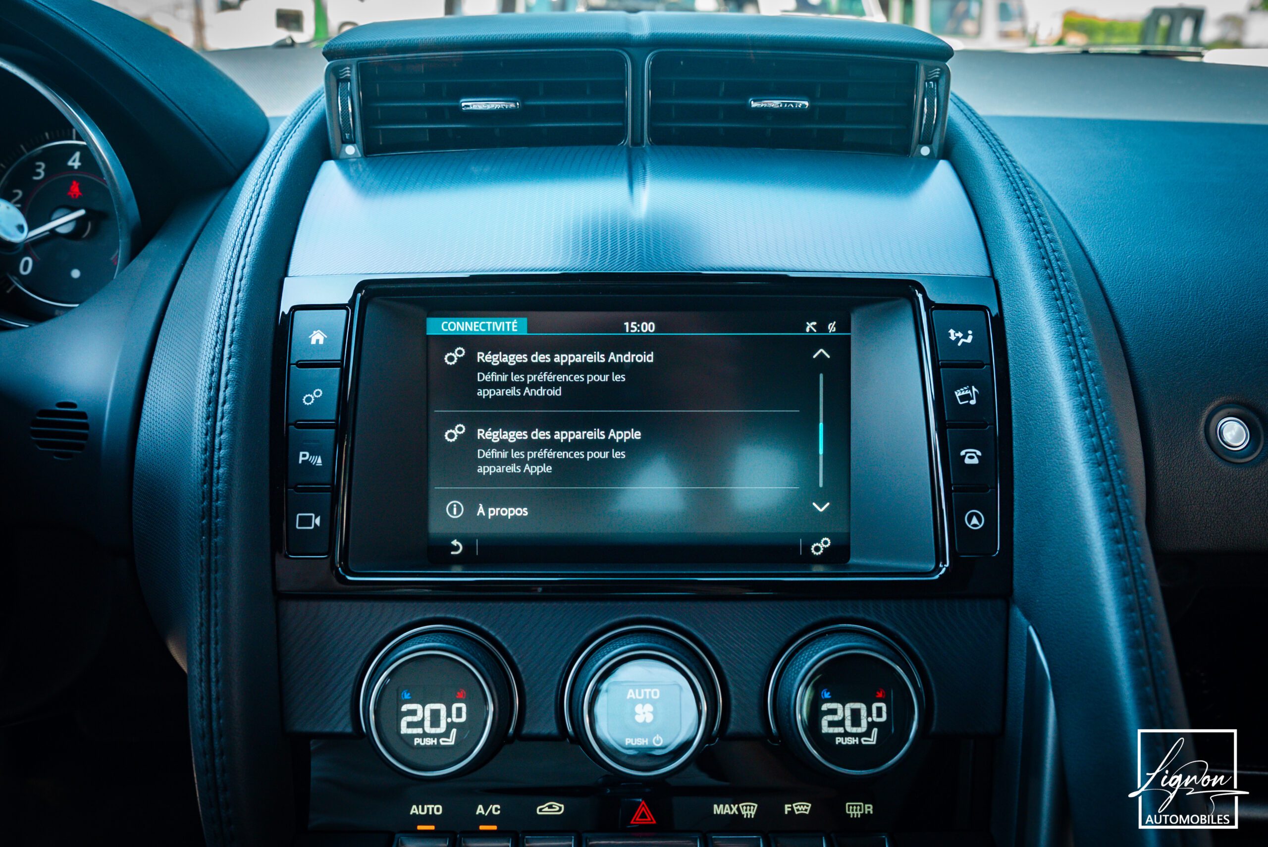Photo Jaguar F-type Coupé 3.0 v6 P 340 R-Dynamic BVA8 - Toit Panoramique