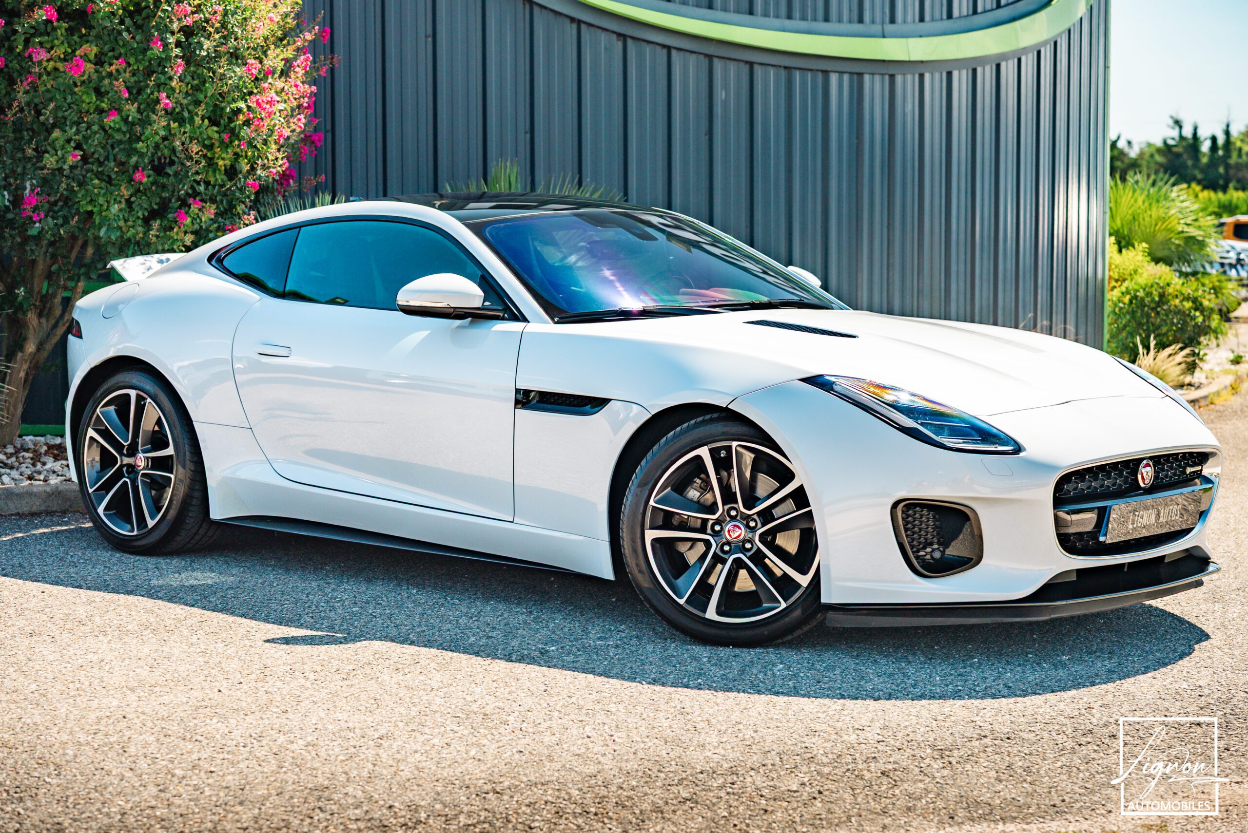 Jaguar F-type Coupé 3.0 v6 P 340 R-Dynamic BVA8 - Toit Panoramique