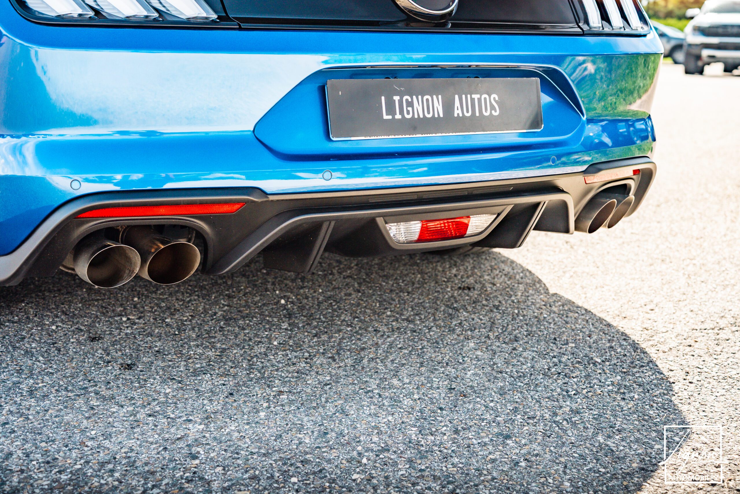 Photo Ford Mustang GT Cabriolet 5.0L V8 450 CH BVA10 Lightning Blue