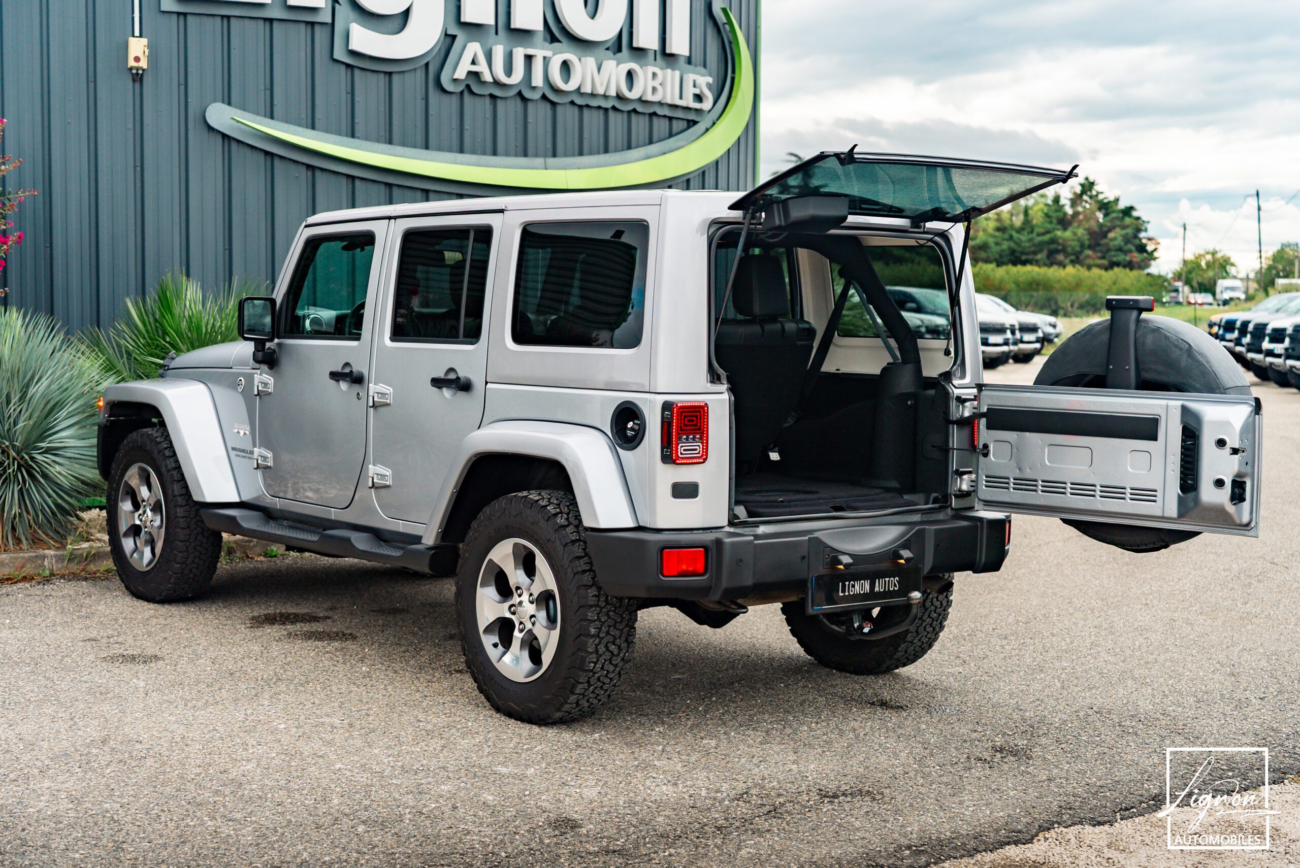 Photo Jeep Wrangler Unlimited Sahara 3.6 V6 Pentastar 284 ch BVA