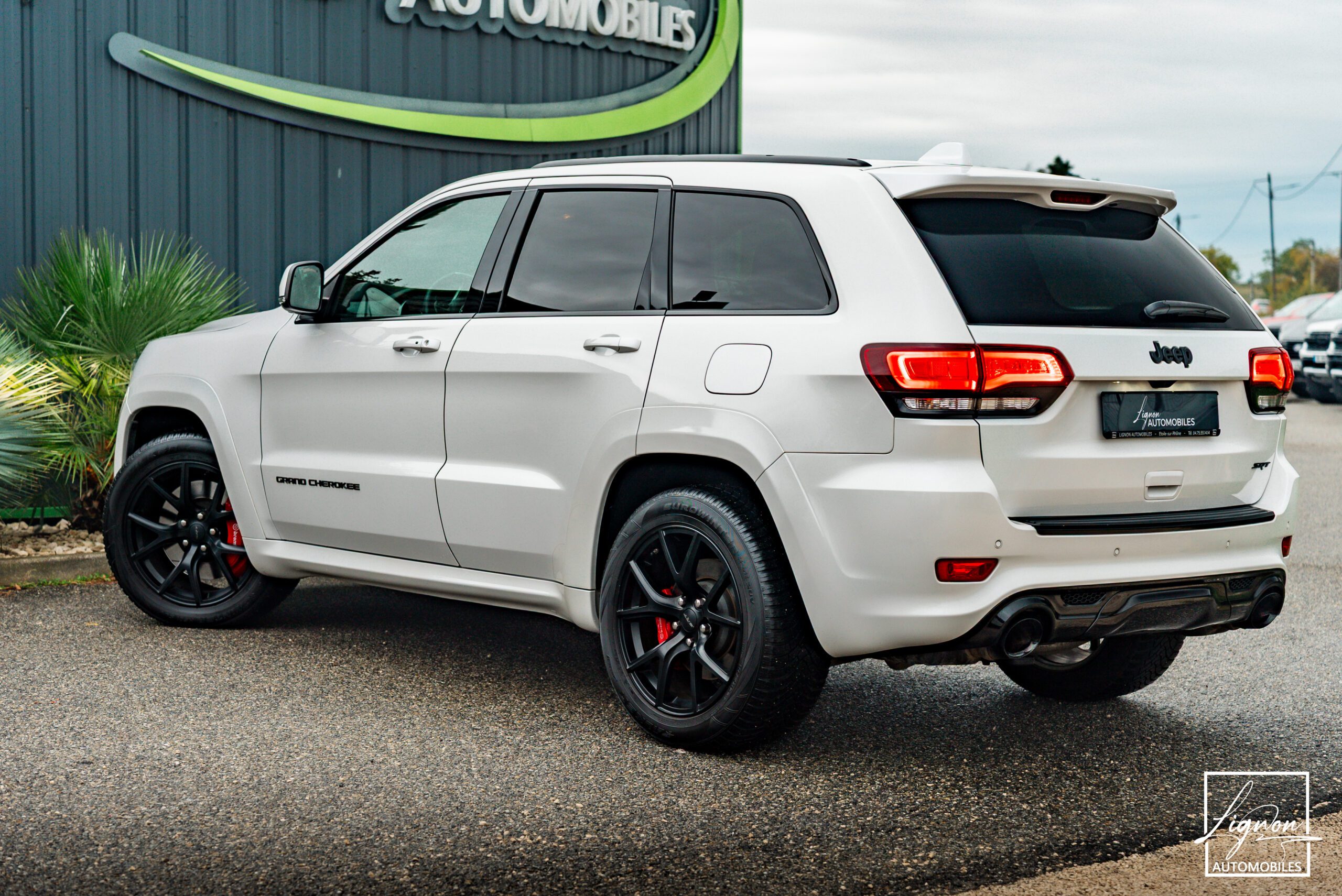 Photo Jeep Grand Cherokee SRT HEMI 6.4 V8 468