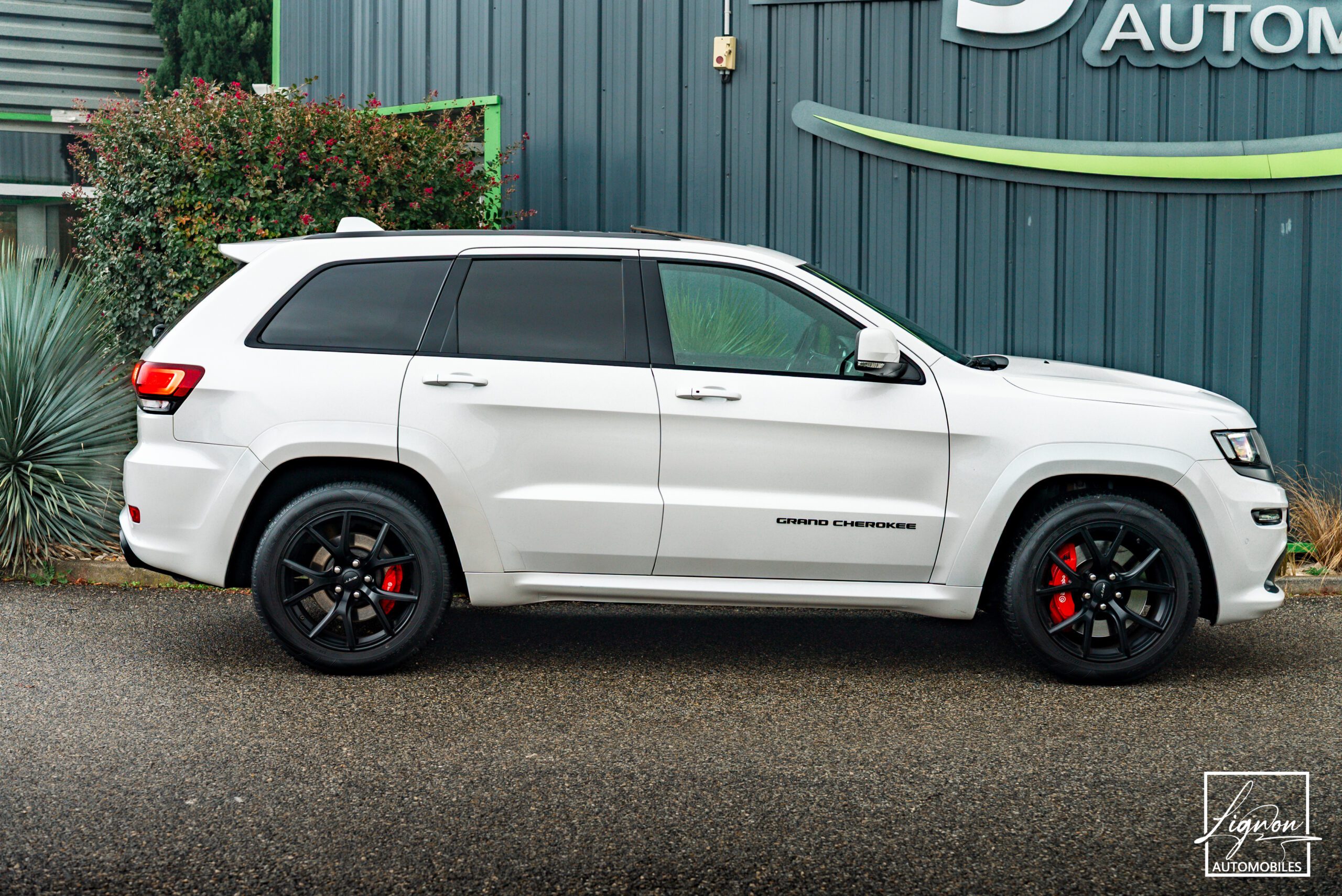 Photo Jeep Grand Cherokee SRT HEMI 6.4 V8 468
