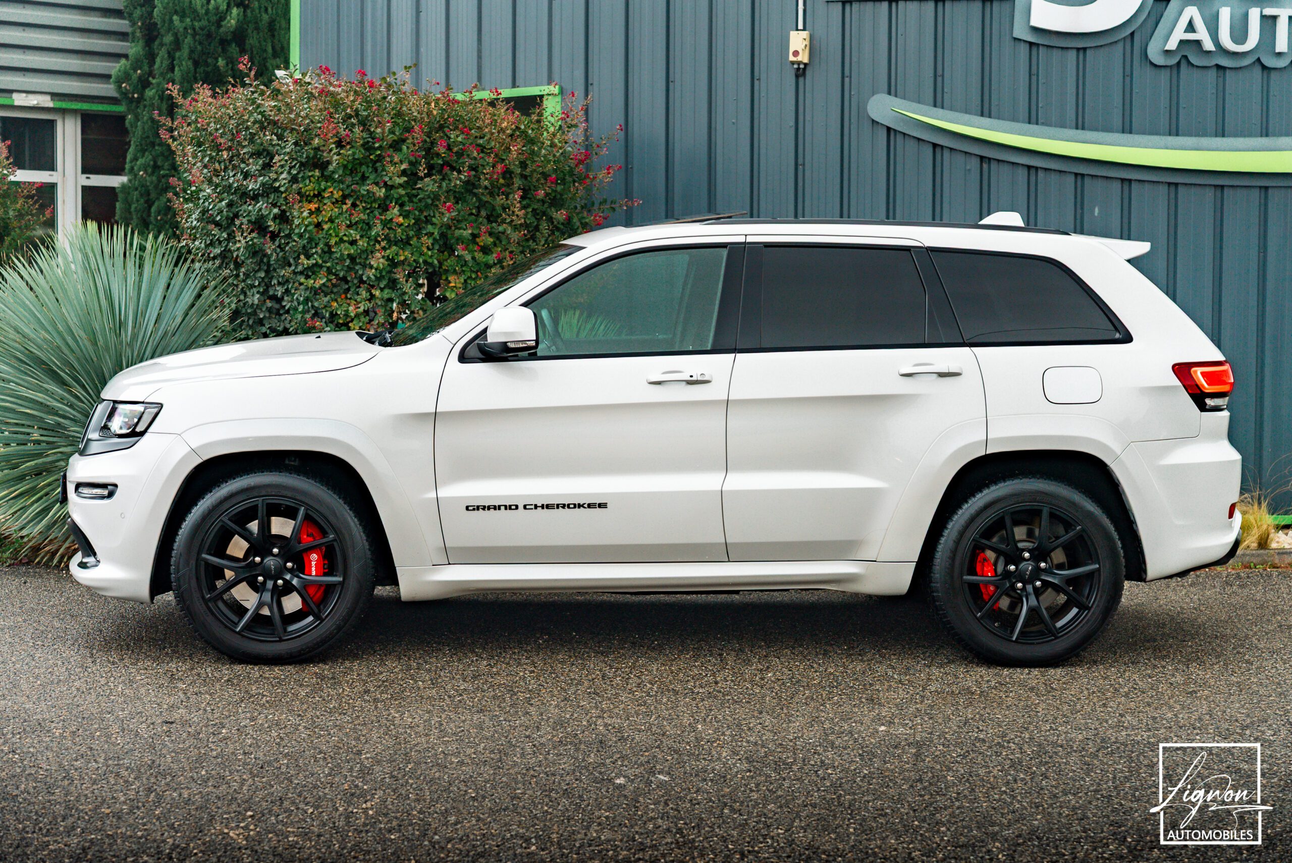 Photo Jeep Grand Cherokee SRT HEMI 6.4 V8 468