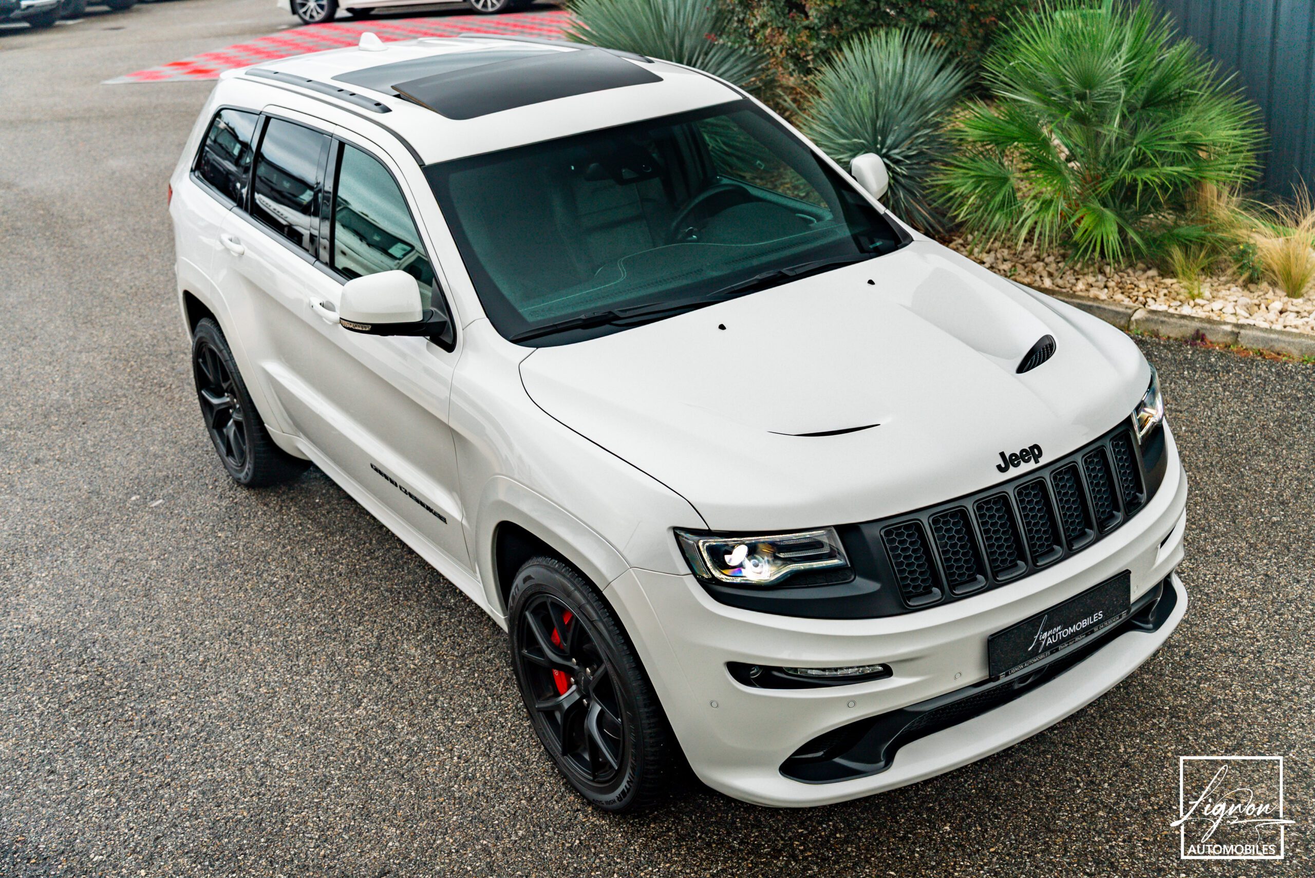 Photo Jeep Grand Cherokee SRT HEMI 6.4 V8 468