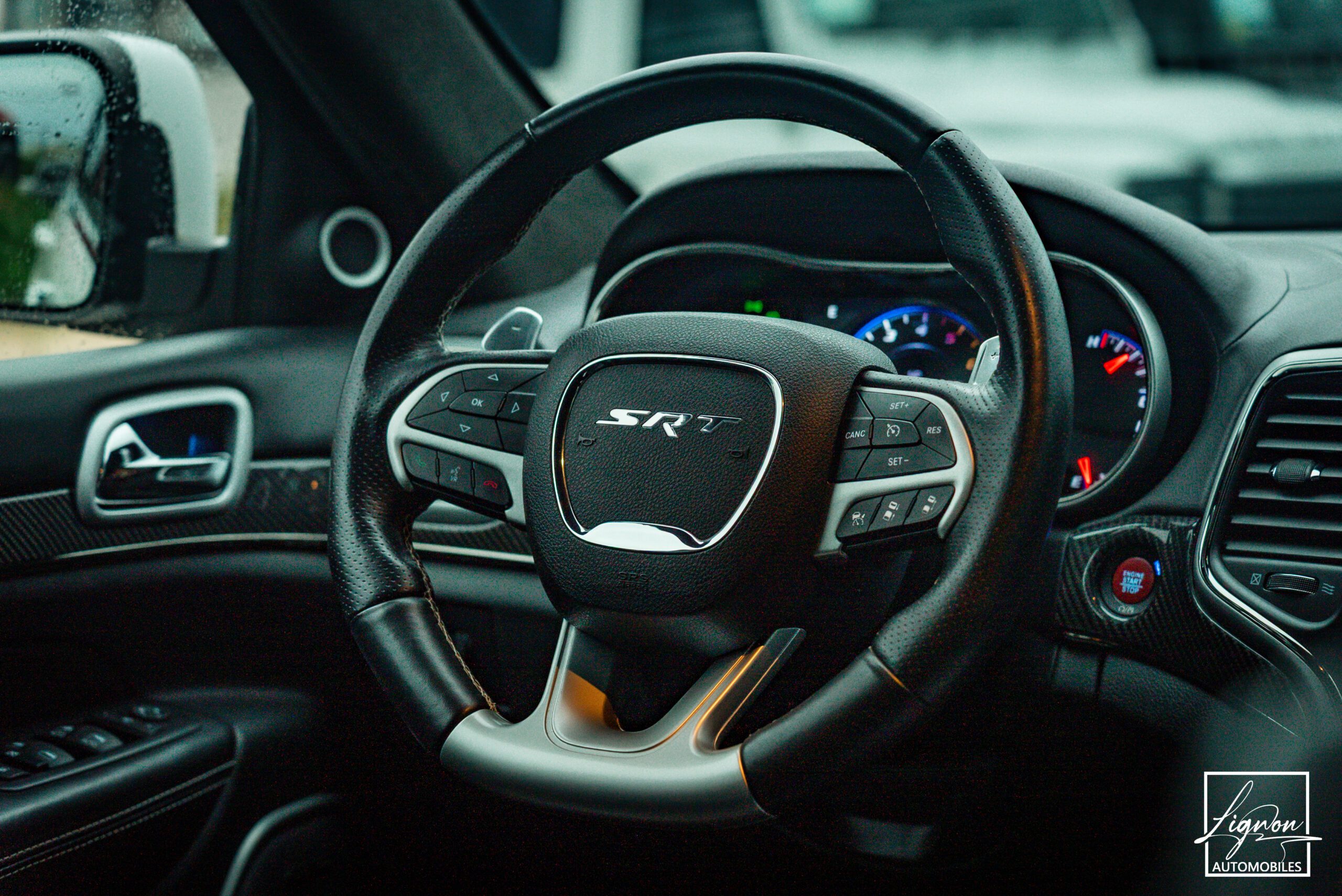 Photo Jeep Grand Cherokee SRT HEMI 6.4 V8 468