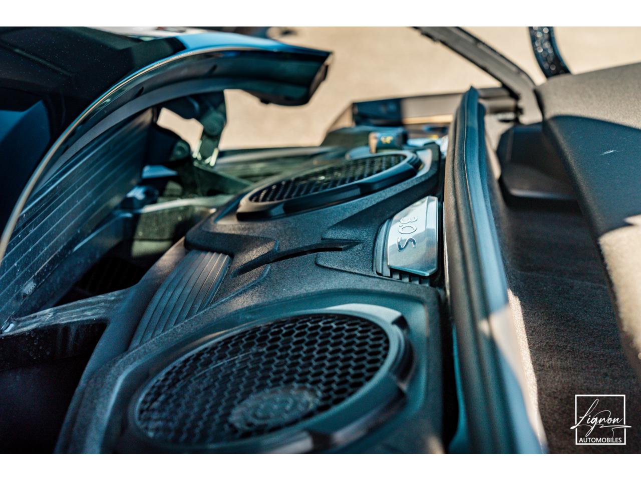 Photo PORSCHE 911 Targa 4S Limited Edition Heritage Design Edition N° 858/992 - à partir de 3000 euros