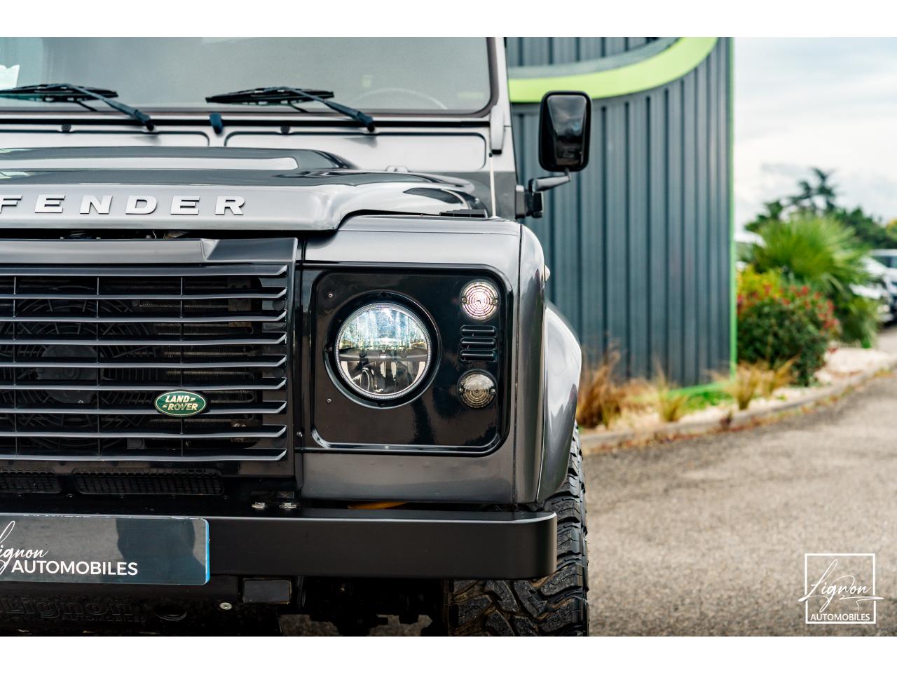 Photo LAND ROVER DEFENDER 90 TD4 2.2L SW 4 Places