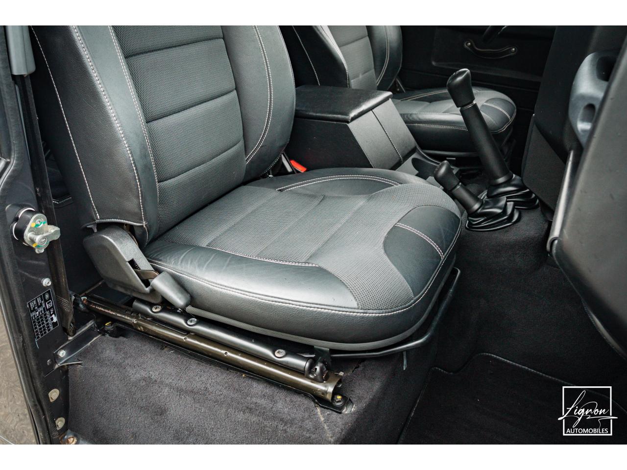 Photo LAND ROVER DEFENDER 90 TD4 2.2L SW 4 Places