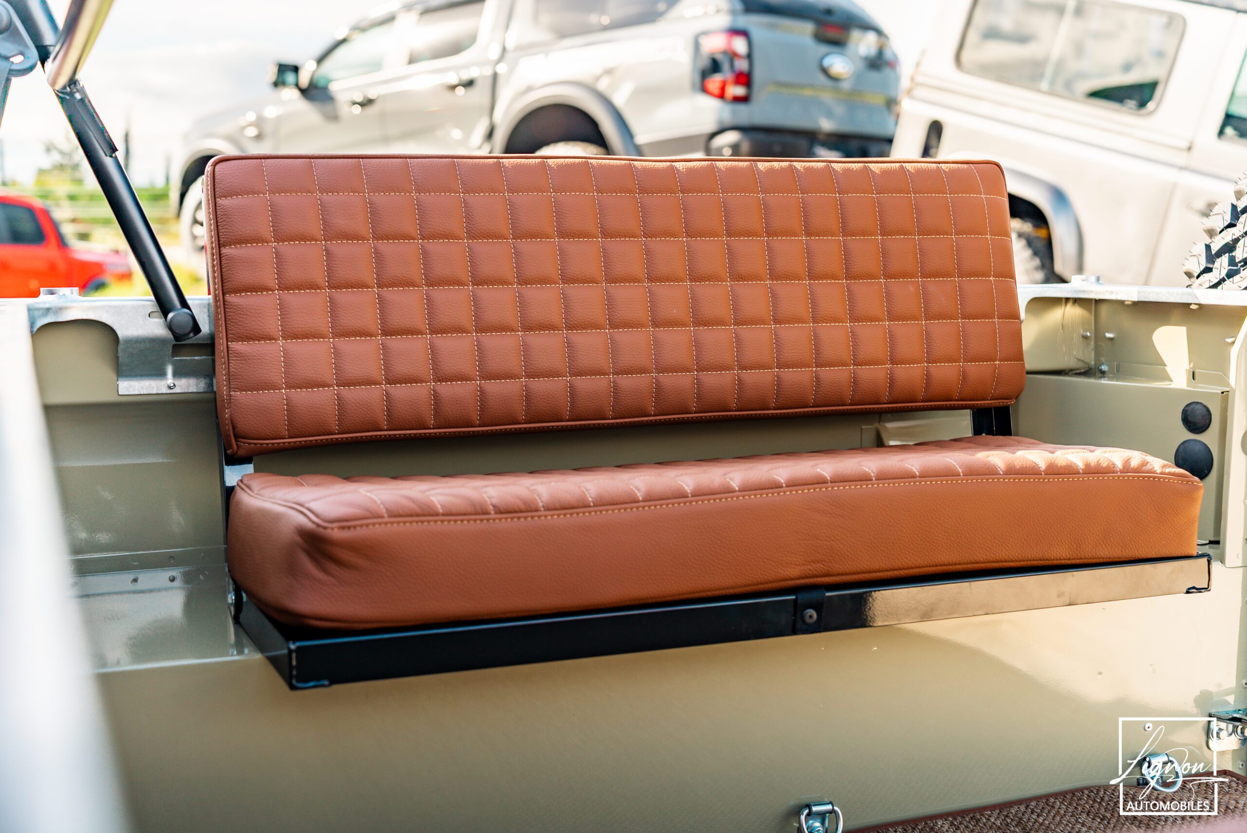 Photo Land Rover Defender 90 td5 "Daktari Beige"