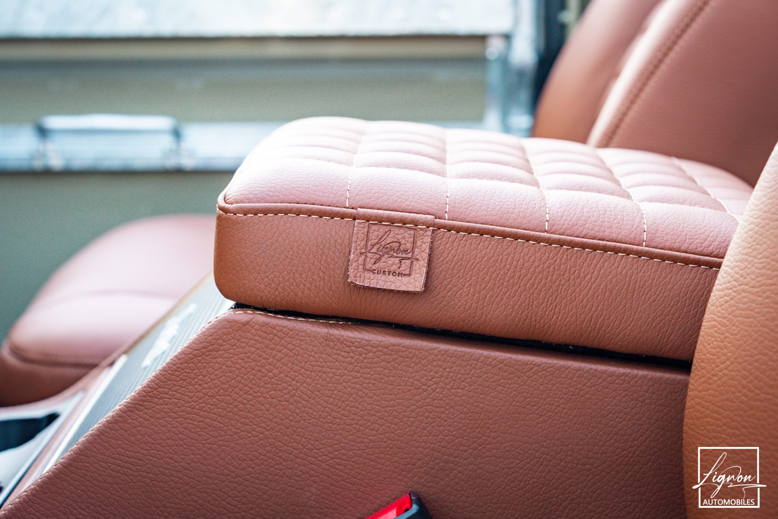 Photo Land Rover Defender 90 td5 "Daktari Beige"