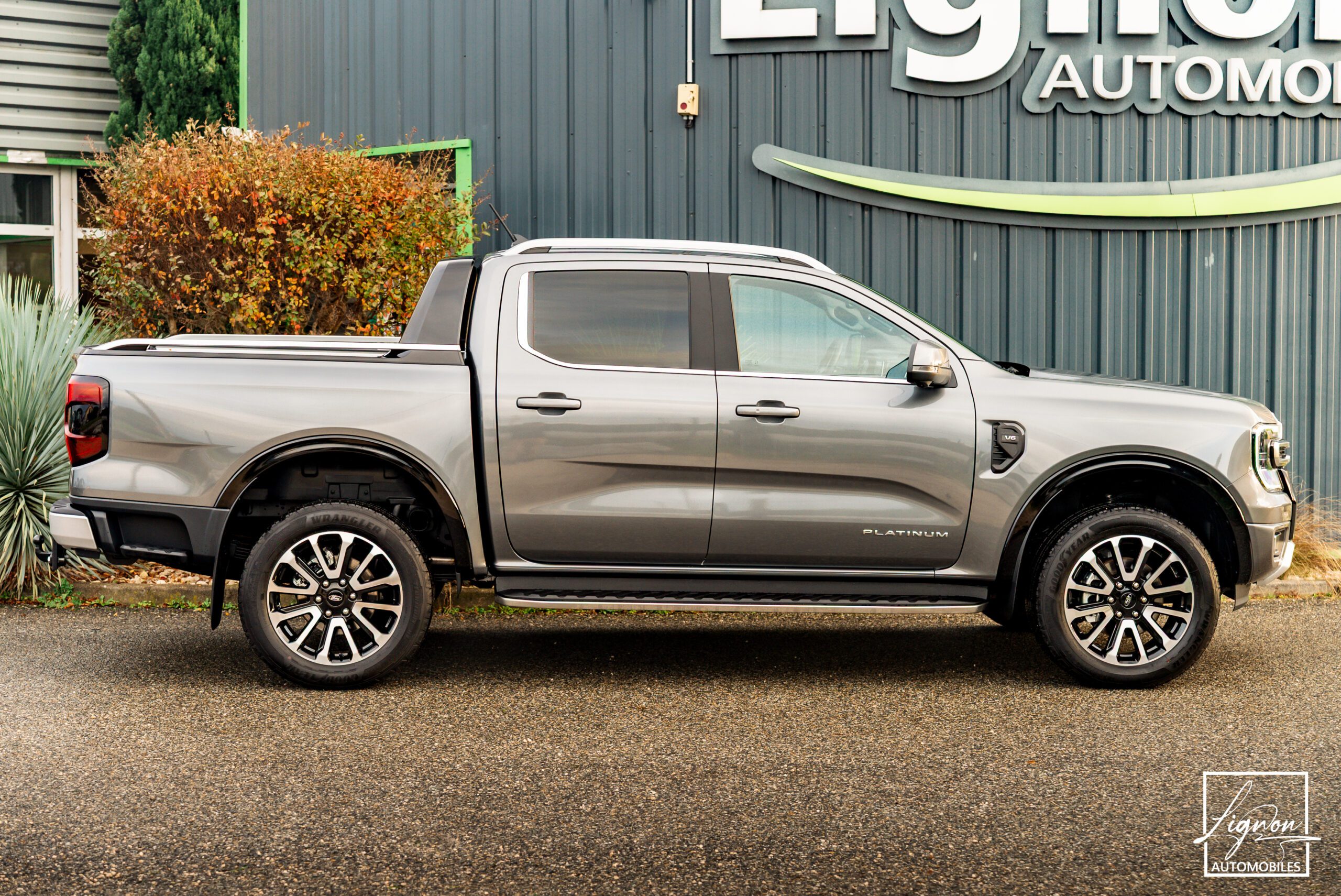 Photo Ford Ranger Wildtrack Double Cabine 3.0 v6 240 "PLATINUM" TVA RECUPERABLE - Pack assistance Remorquage
