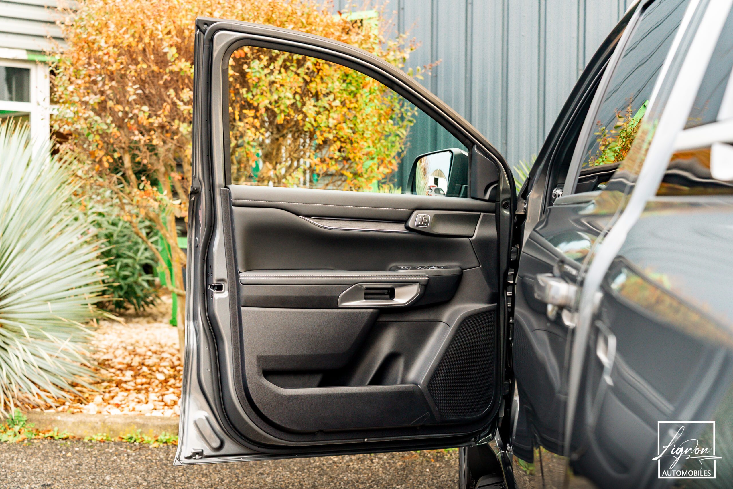 Photo Ford Ranger Wildtrack Double Cabine 3.0 v6 240 "PLATINUM" TVA RECUPERABLE - Pack assistance Remorquage