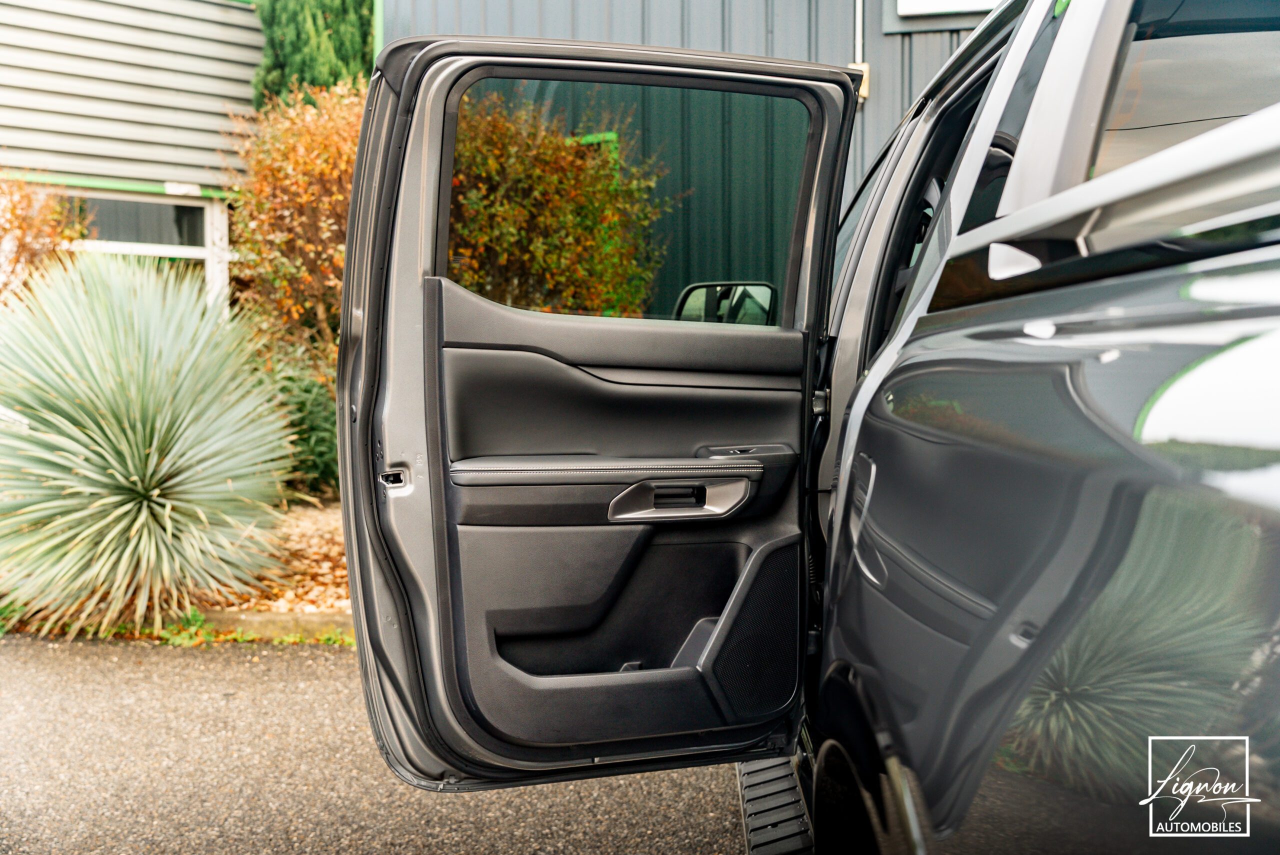 Photo Ford Ranger Wildtrack Double Cabine 3.0 v6 240 "PLATINUM" TVA RECUPERABLE - Pack assistance Remorquage