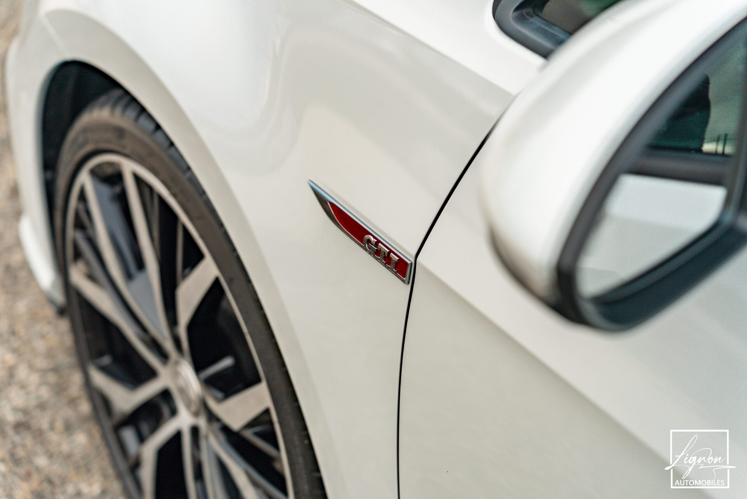 Photo Volkswagen Golf GTI Performance 2.0 TSI 245 DSG - 1er Main