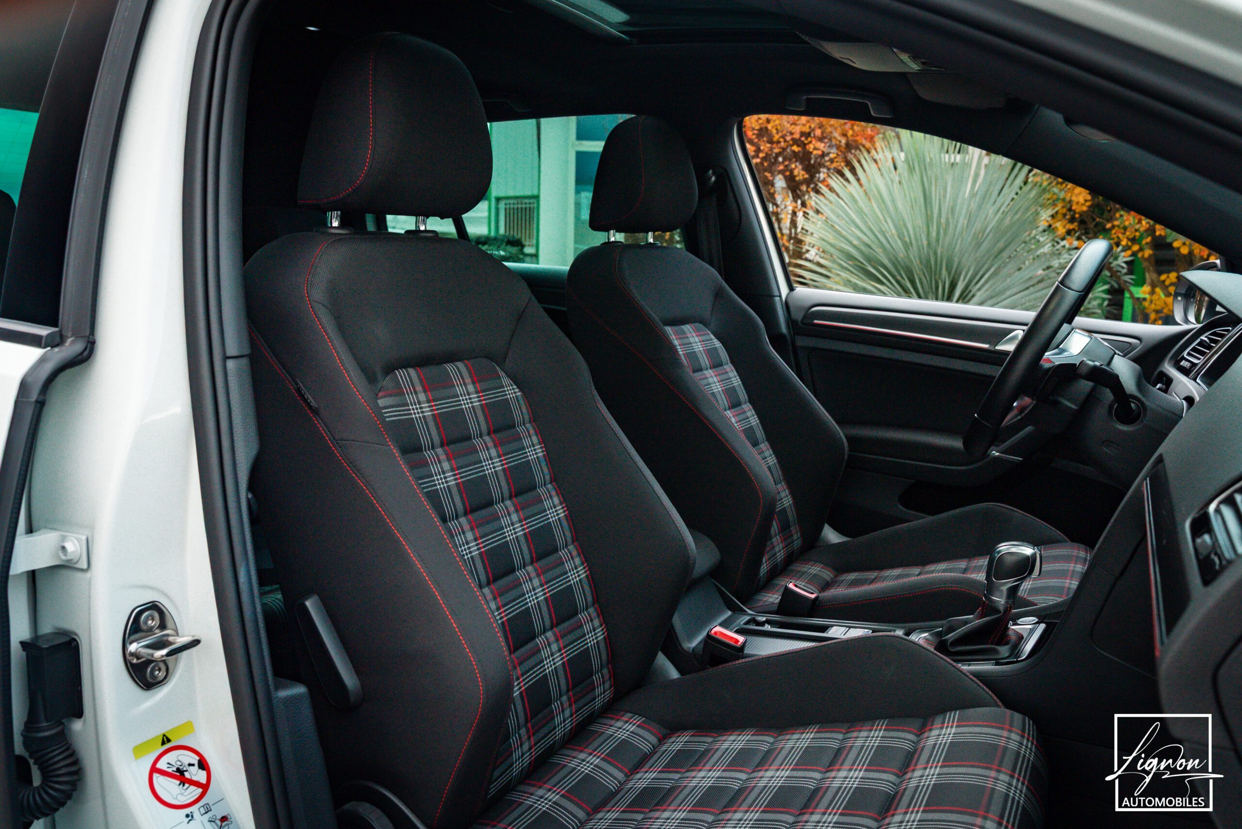 Photo Volkswagen Golf GTI Performance 2.0 TSI 245 DSG - 1er Main