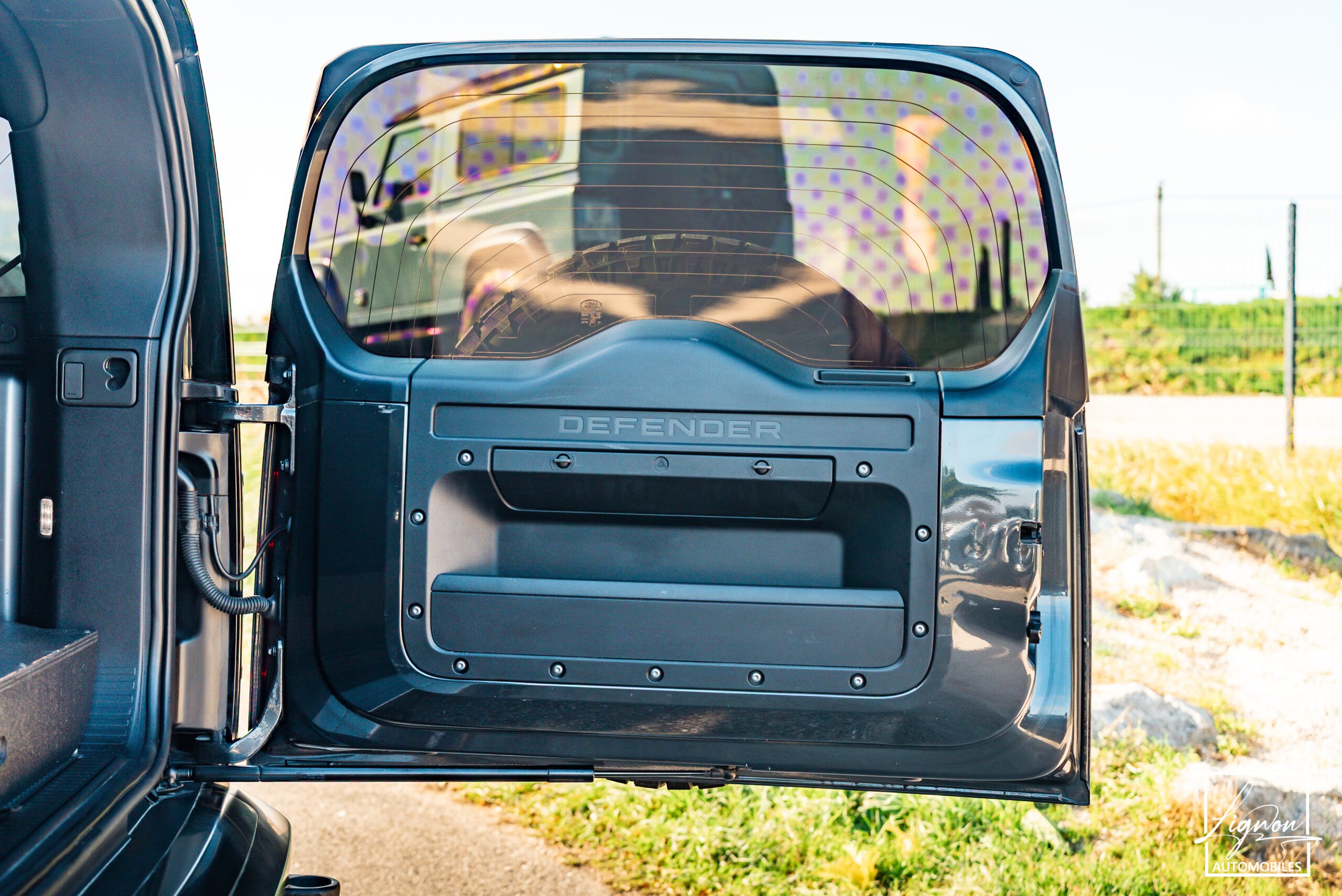 Photo Land Rover Defender 90 P400 3.0 X-Dynamic HSE 3 Places TVA Récupérable