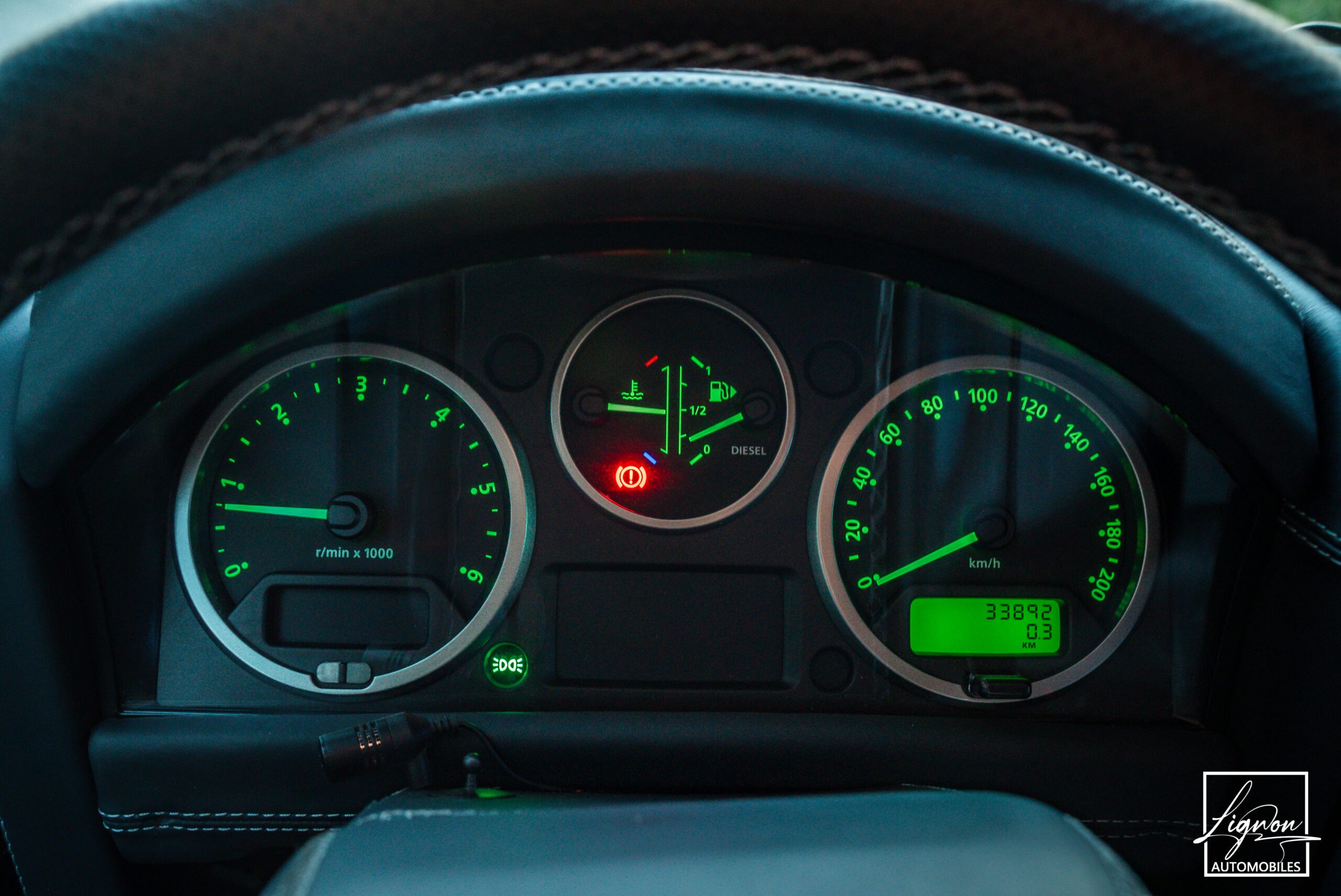 Photo Land Rover Defender "Midgnight Edition" 110 td4 SW 5 places 