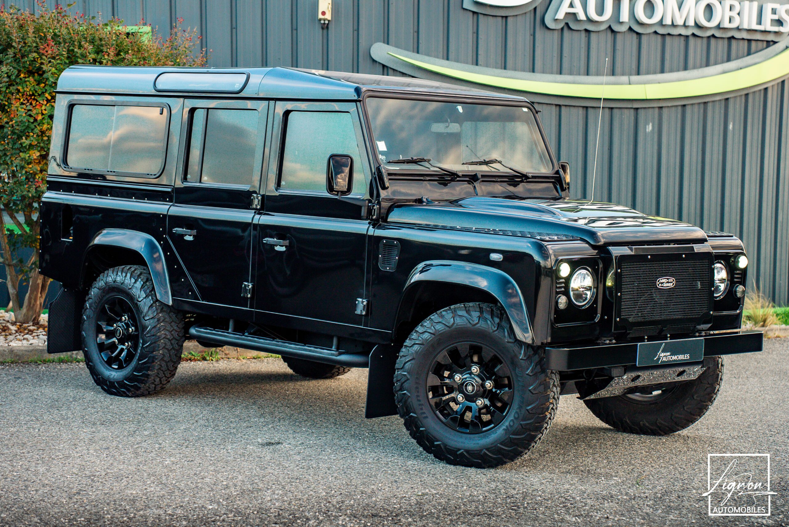 Land Rover Defender "Midgnight Edition" 110 td4 SW 5 places 