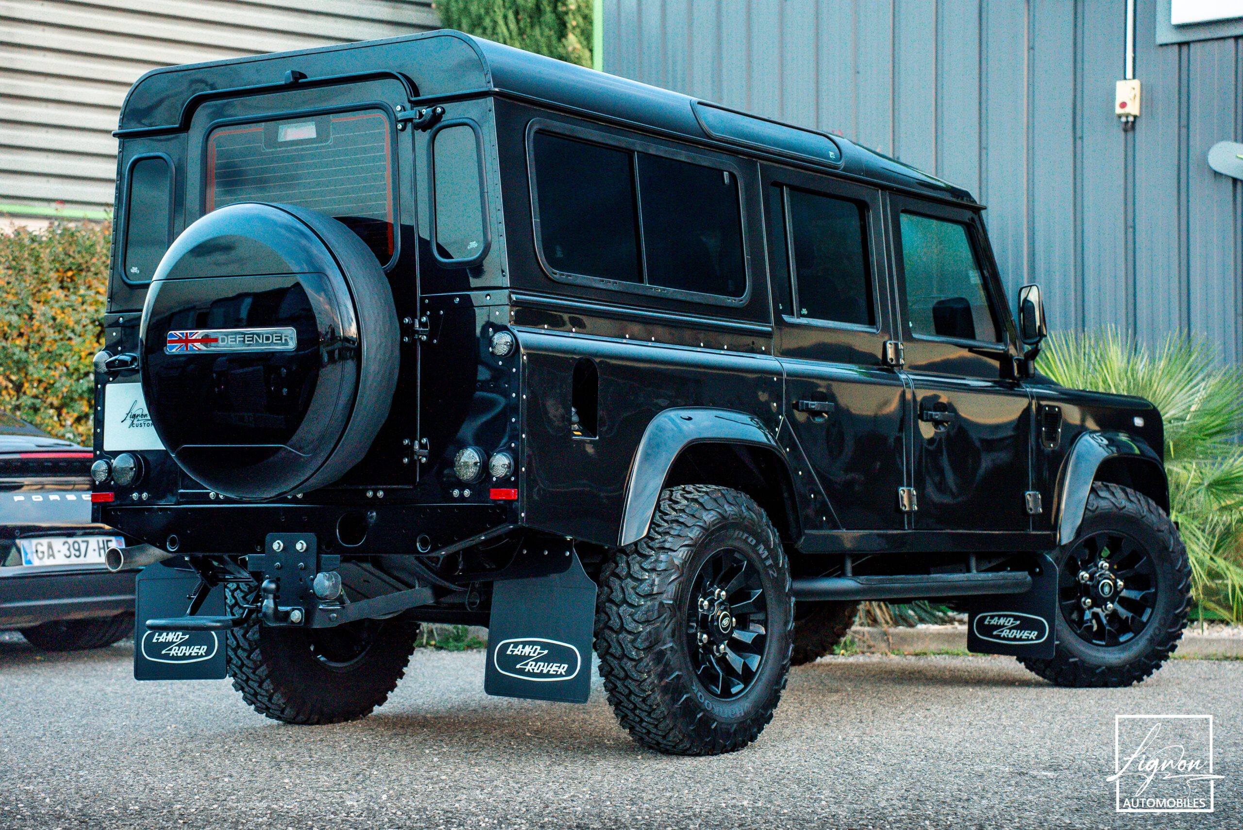 Photo Land Rover Defender "Midgnight Edition" 110 td4 SW 5 places 