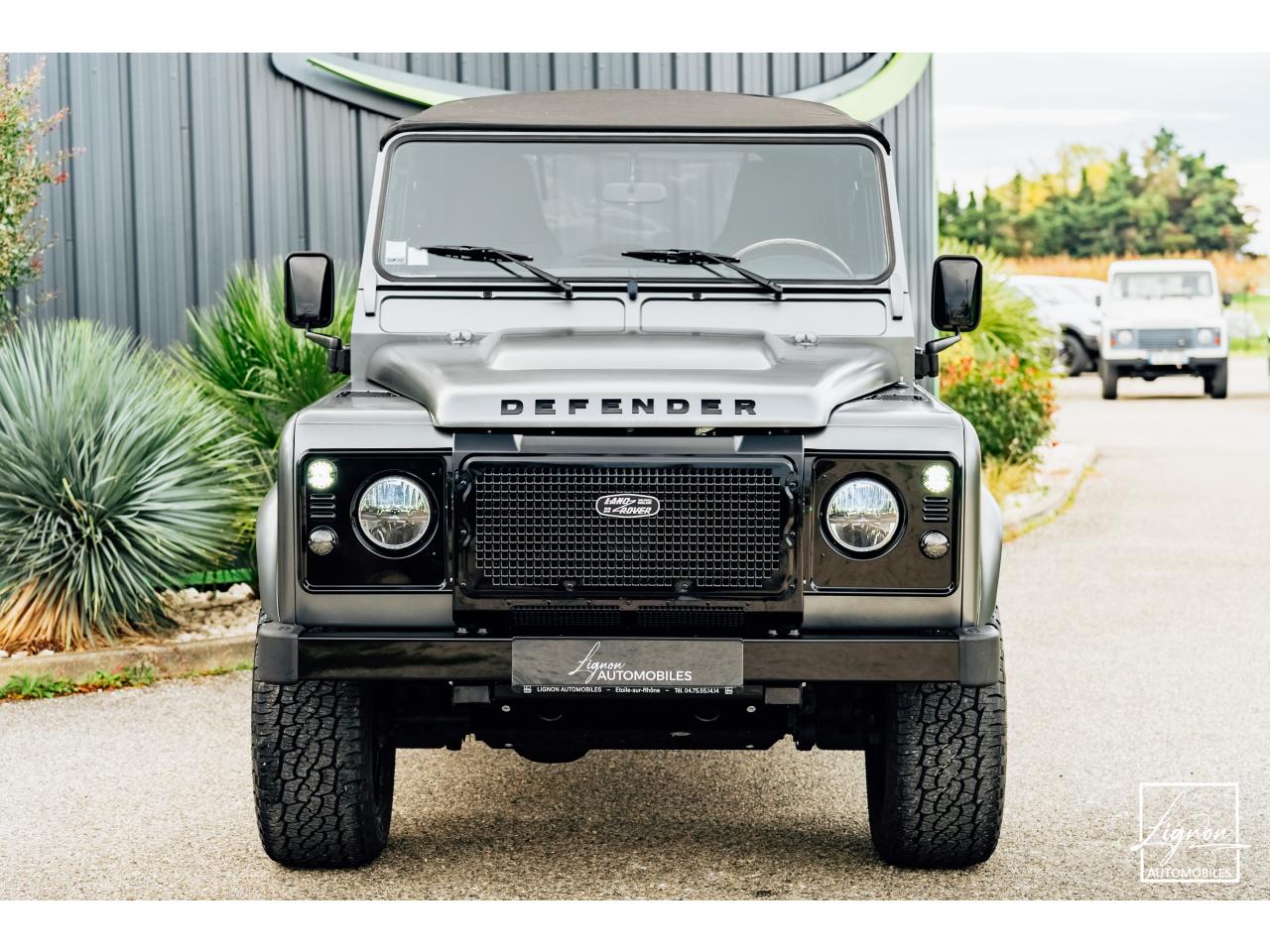 Photo LAND ROVER DEFENDER 110 2,2L Td4 Soft Top Frozen Grey