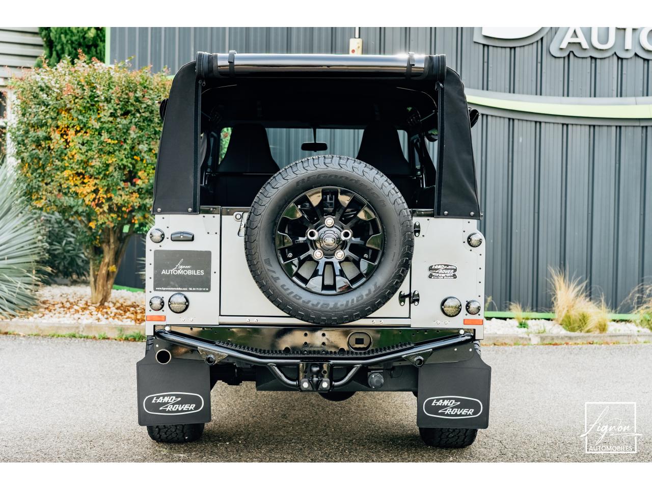 Photo LAND ROVER DEFENDER 110 2,2L Td4 Soft Top Frozen Grey