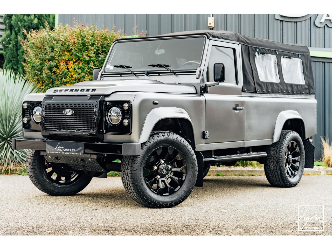 Photo LAND ROVER DEFENDER 110 2,2L Td4 Soft Top Frozen Grey