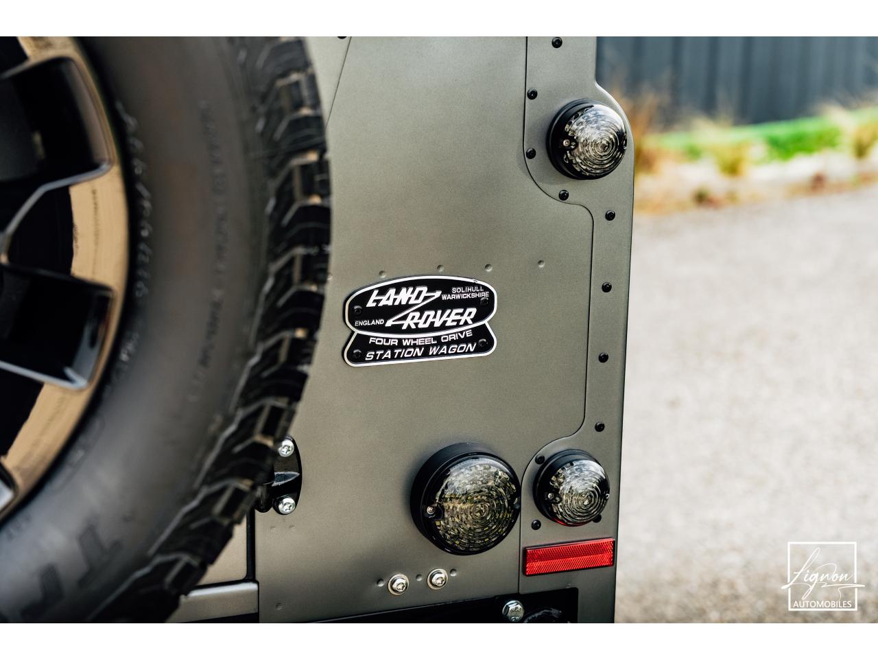 Photo LAND ROVER DEFENDER 110 2,2L Td4 Soft Top Frozen Grey