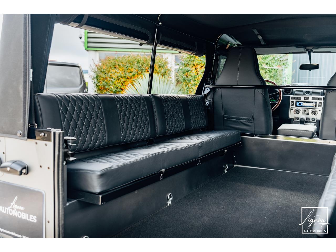 Photo LAND ROVER DEFENDER 110 2,2L Td4 Soft Top Frozen Grey