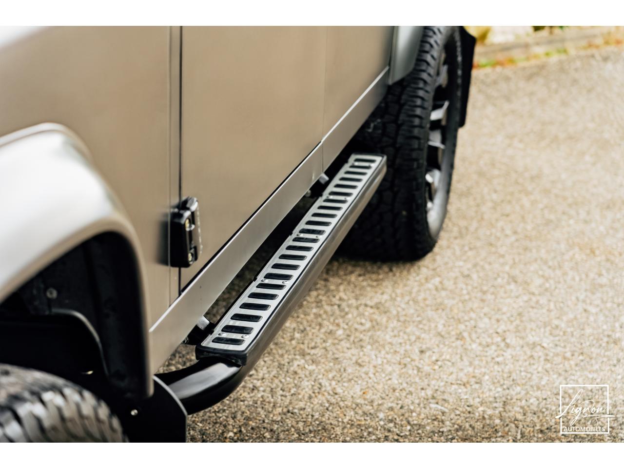 Photo LAND ROVER DEFENDER 110 2,2L Td4 Soft Top Frozen Grey