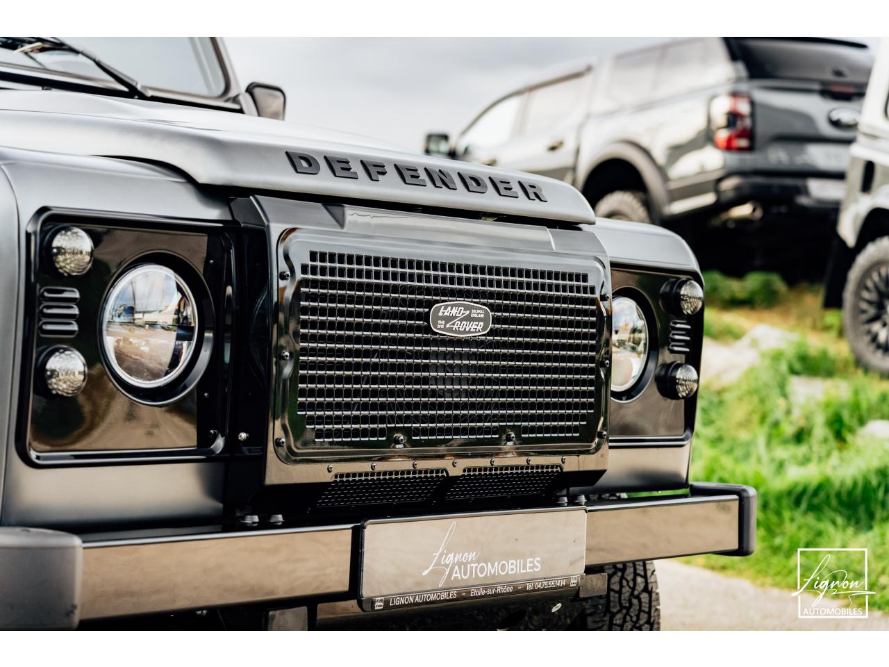 Photo LAND ROVER DEFENDER 110 2,2L Td4 Soft Top Frozen Grey