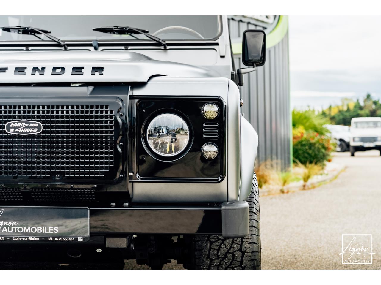 Photo LAND ROVER DEFENDER 110 2,2L Td4 Soft Top Frozen Grey