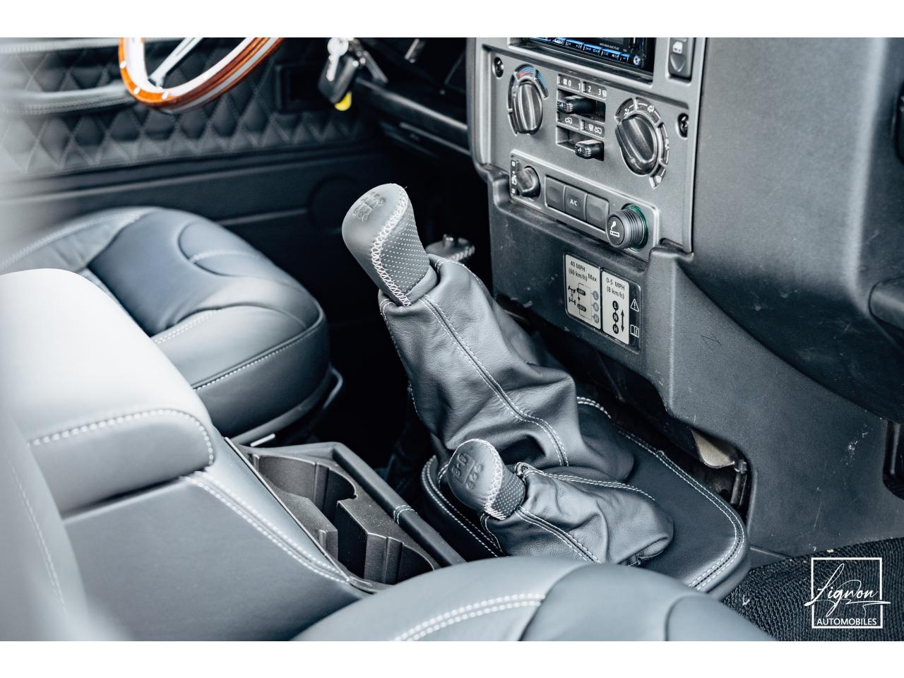 Photo LAND ROVER DEFENDER 110 2,2L Td4 Soft Top Frozen Grey