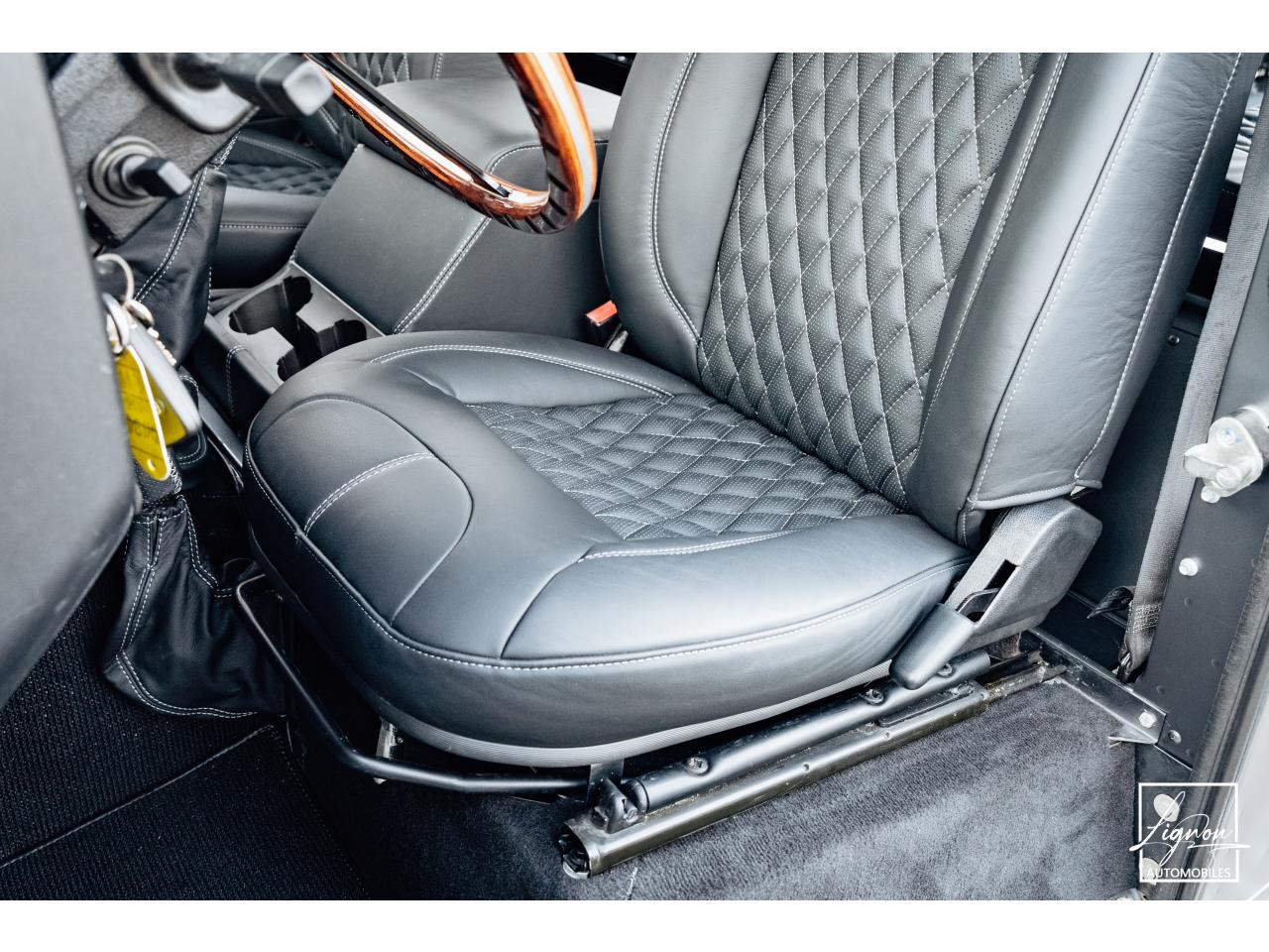 Photo LAND ROVER DEFENDER 110 2,2L Td4 Soft Top Frozen Grey