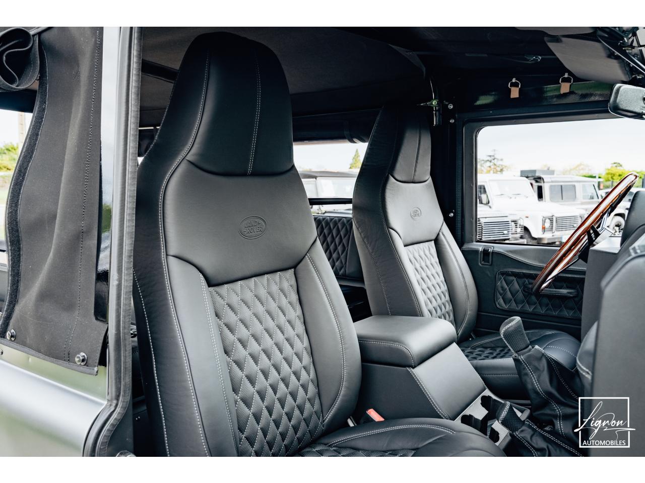 Photo LAND ROVER DEFENDER 110 2,2L Td4 Soft Top Frozen Grey