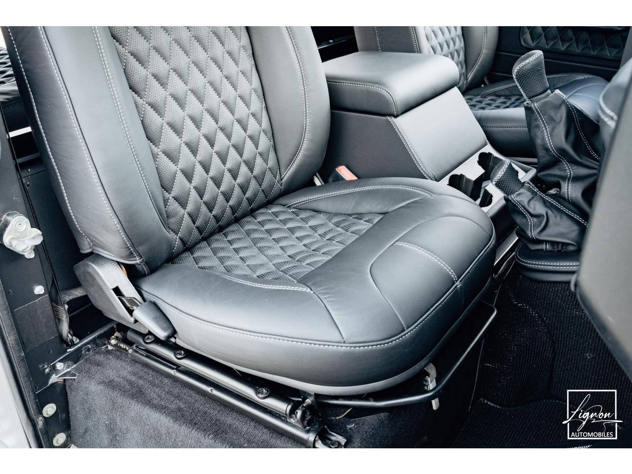 Photo LAND ROVER DEFENDER 110 2,2L Td4 Soft Top Frozen Grey