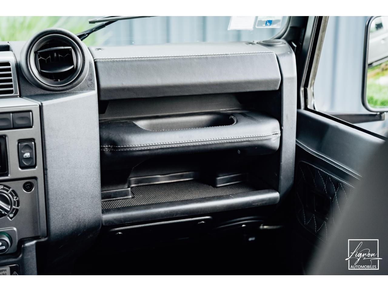 Photo LAND ROVER DEFENDER 110 2,2L Td4 Soft Top Frozen Grey