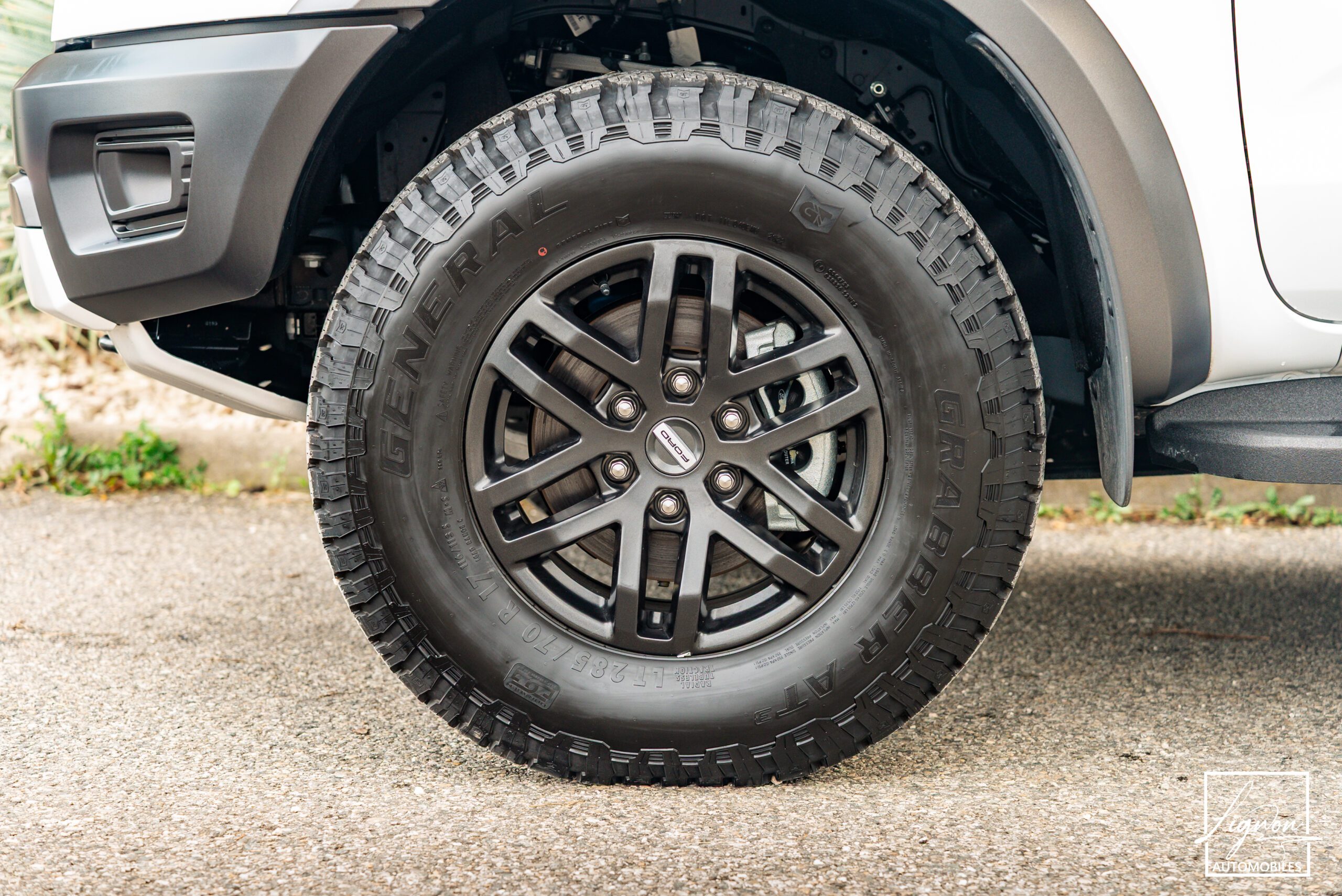 Photo Ford Ranger Raptor Double Cabine 2.0 TDCi 213 EcoBlue BVA10 - TVA Apparente