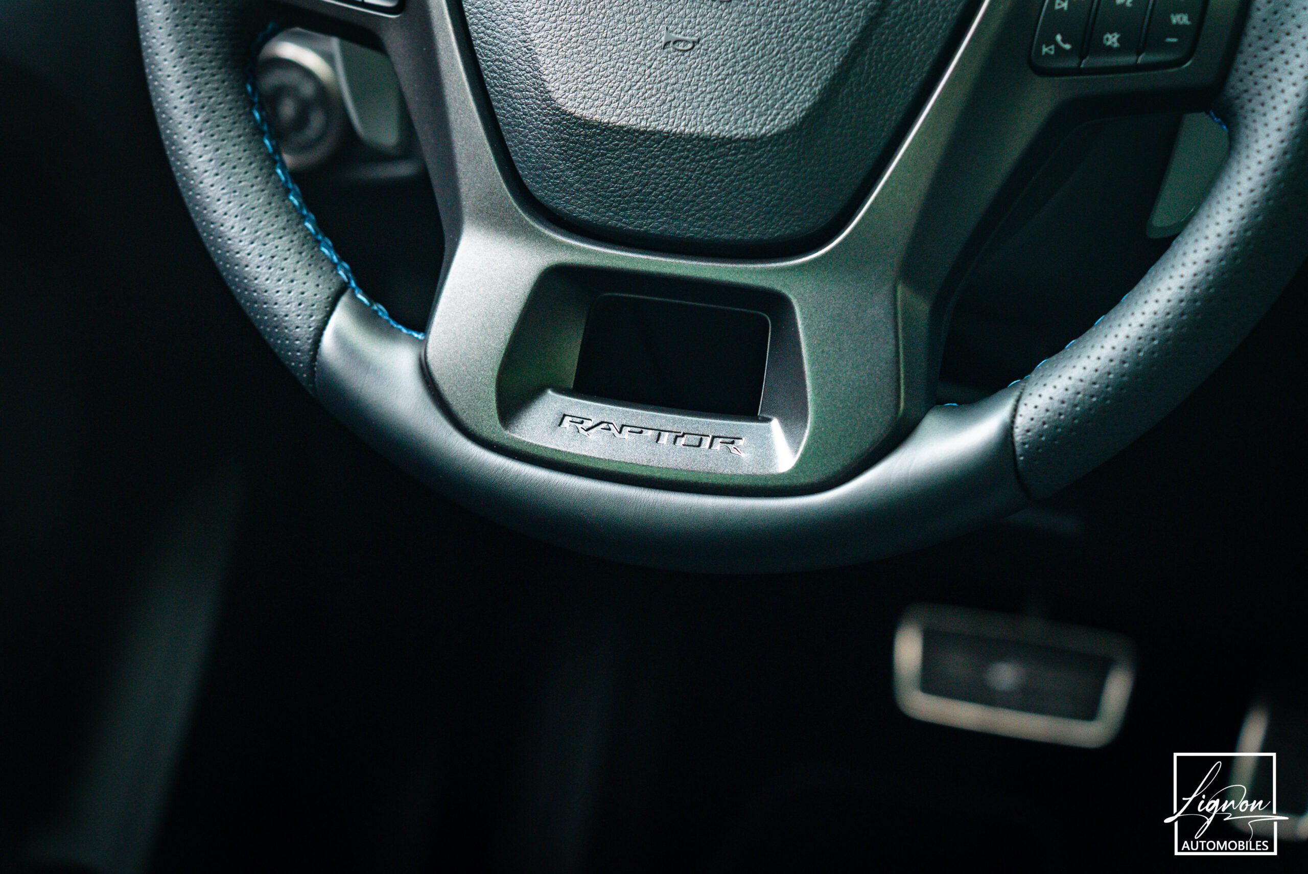 Photo Ford Ranger Raptor Double Cabine 2.0 TDCi 213 EcoBlue BVA10 - TVA Apparente