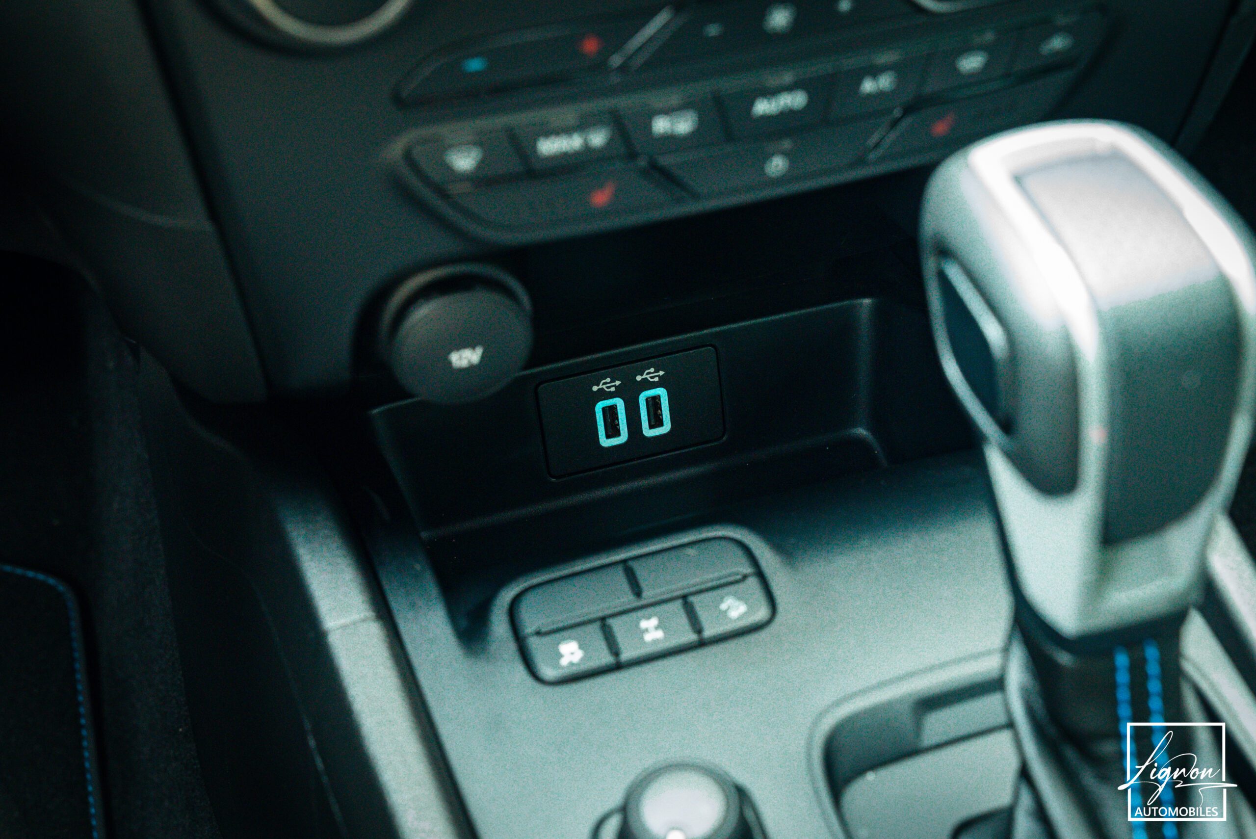 Photo Ford Ranger Raptor Double Cabine 2.0 TDCi 213 EcoBlue BVA10 - TVA Apparente