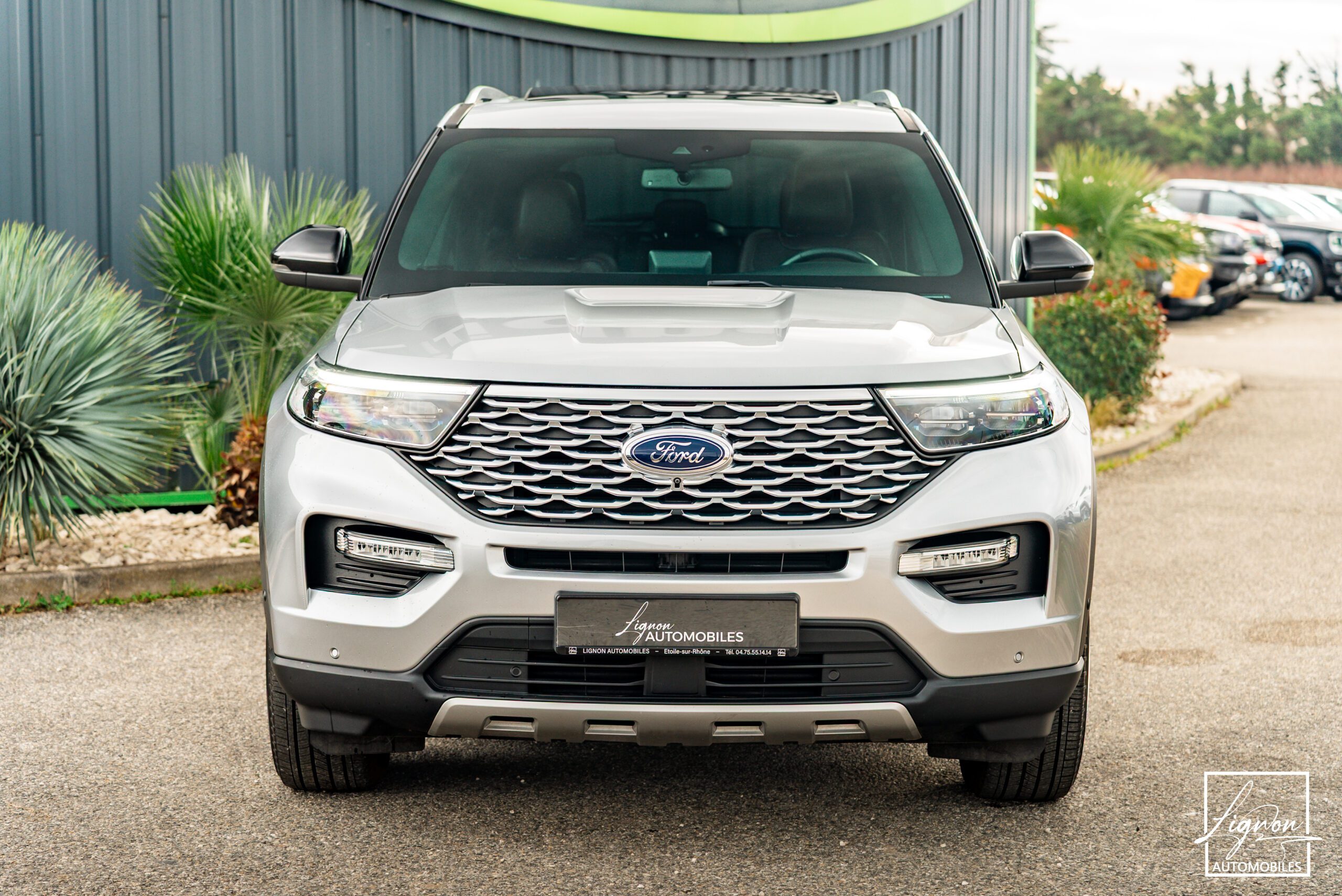 Photo FORD EXPLORER 3.0 ECOBOOST 457 ch Parallel PHEV Platinium i-AWD BVA10 - Attelage