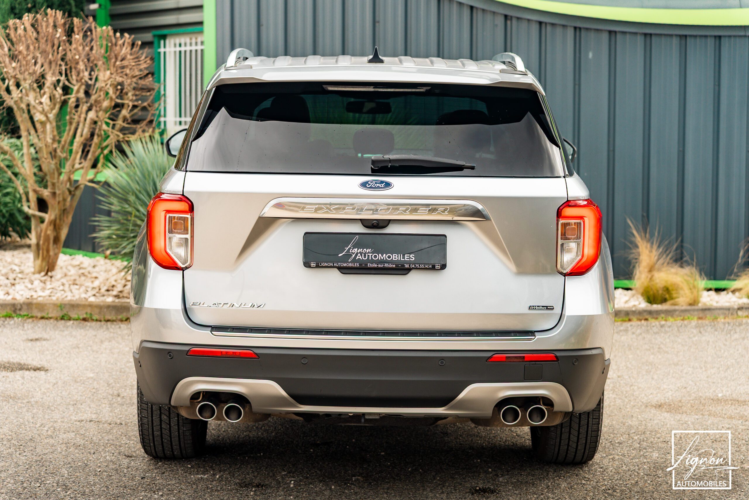 Photo FORD EXPLORER 3.0 ECOBOOST 457 ch Parallel PHEV Platinium i-AWD BVA10 - Attelage