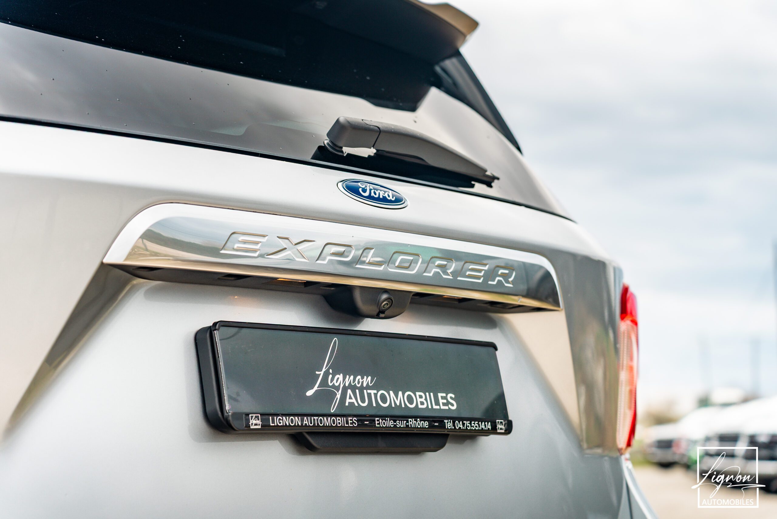 Photo FORD EXPLORER 3.0 ECOBOOST 457 ch Parallel PHEV Platinium i-AWD BVA10 - Attelage